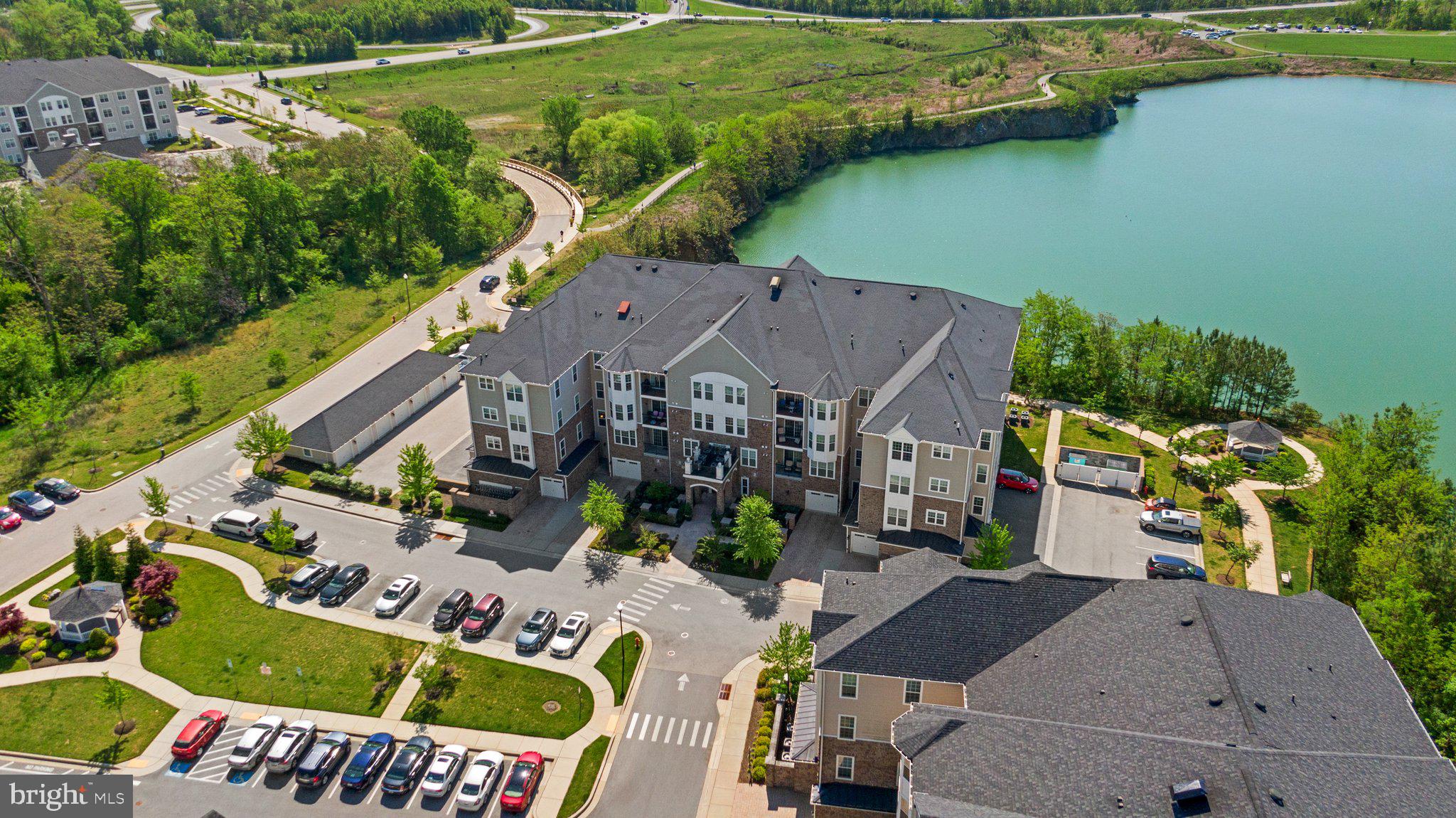 605 Quarry View Ct #202