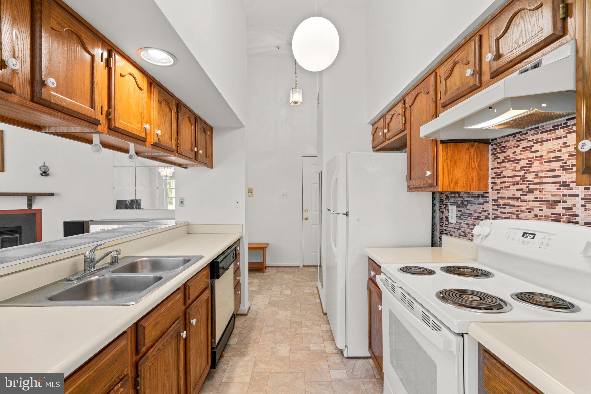 1420 Greenbriar Cir #4-1420