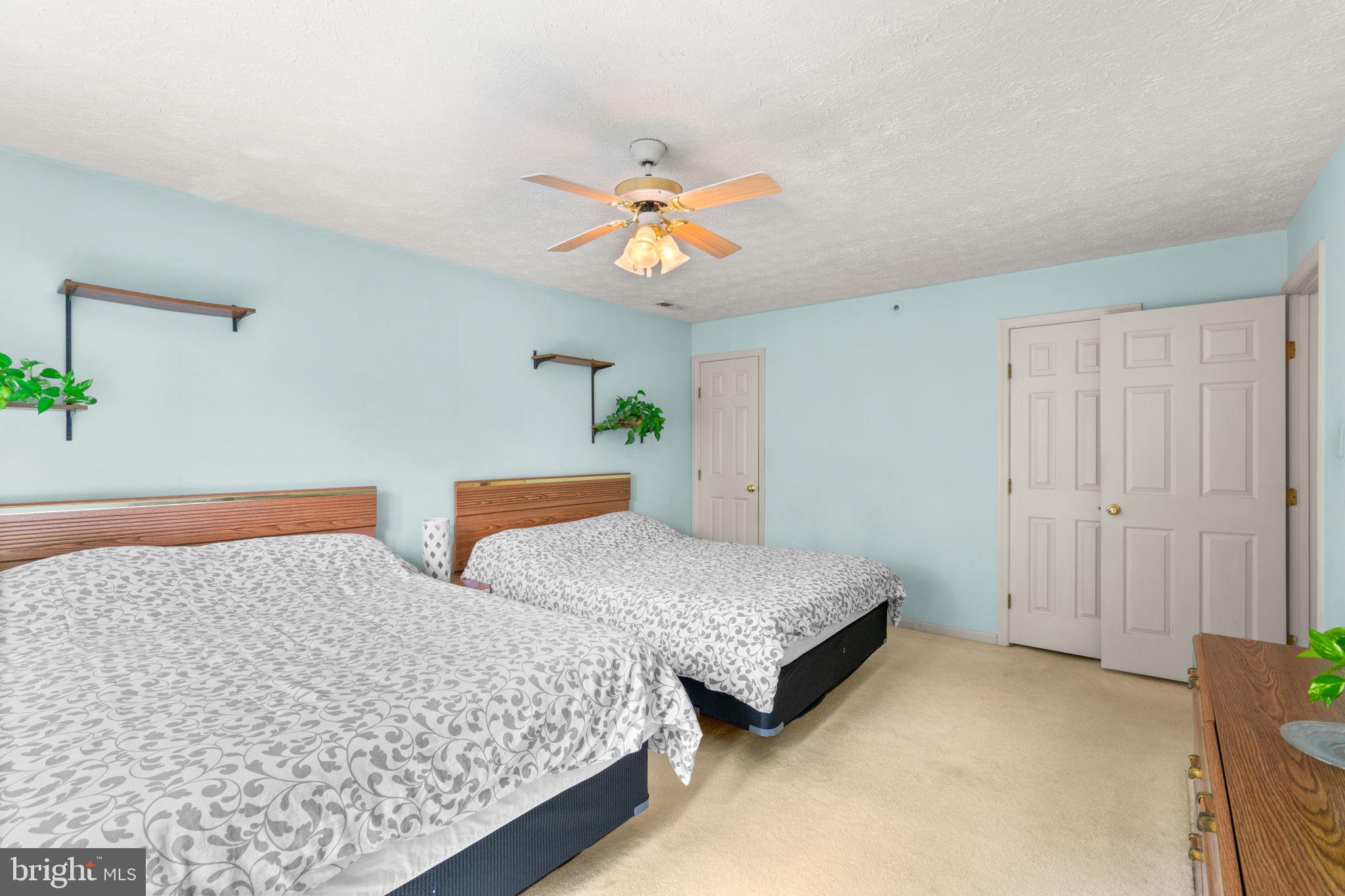 1420 Greenbriar Cir #4-1420