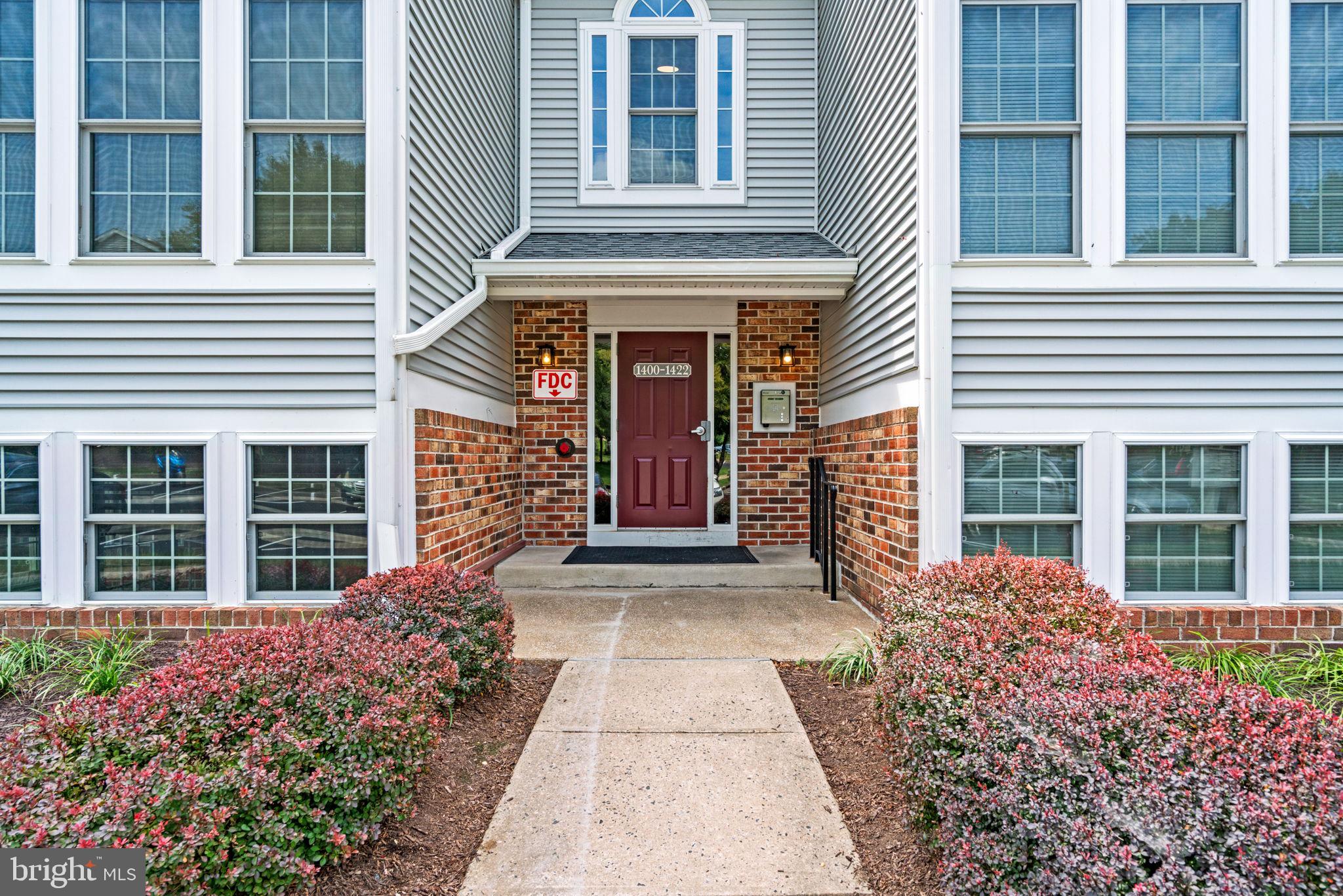 1420 Greenbriar Cir #4-1420