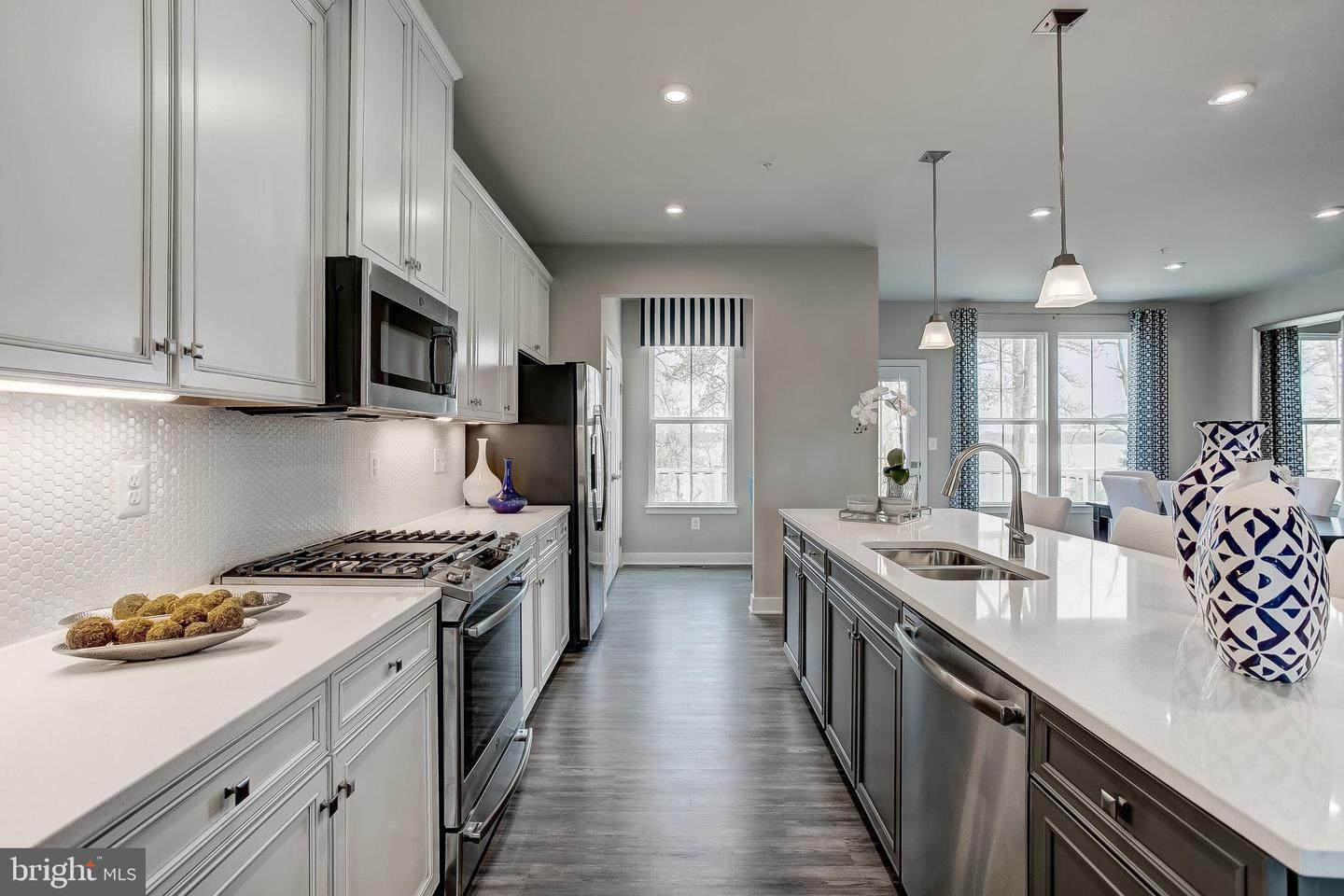 13874 Hunt Valley Ct