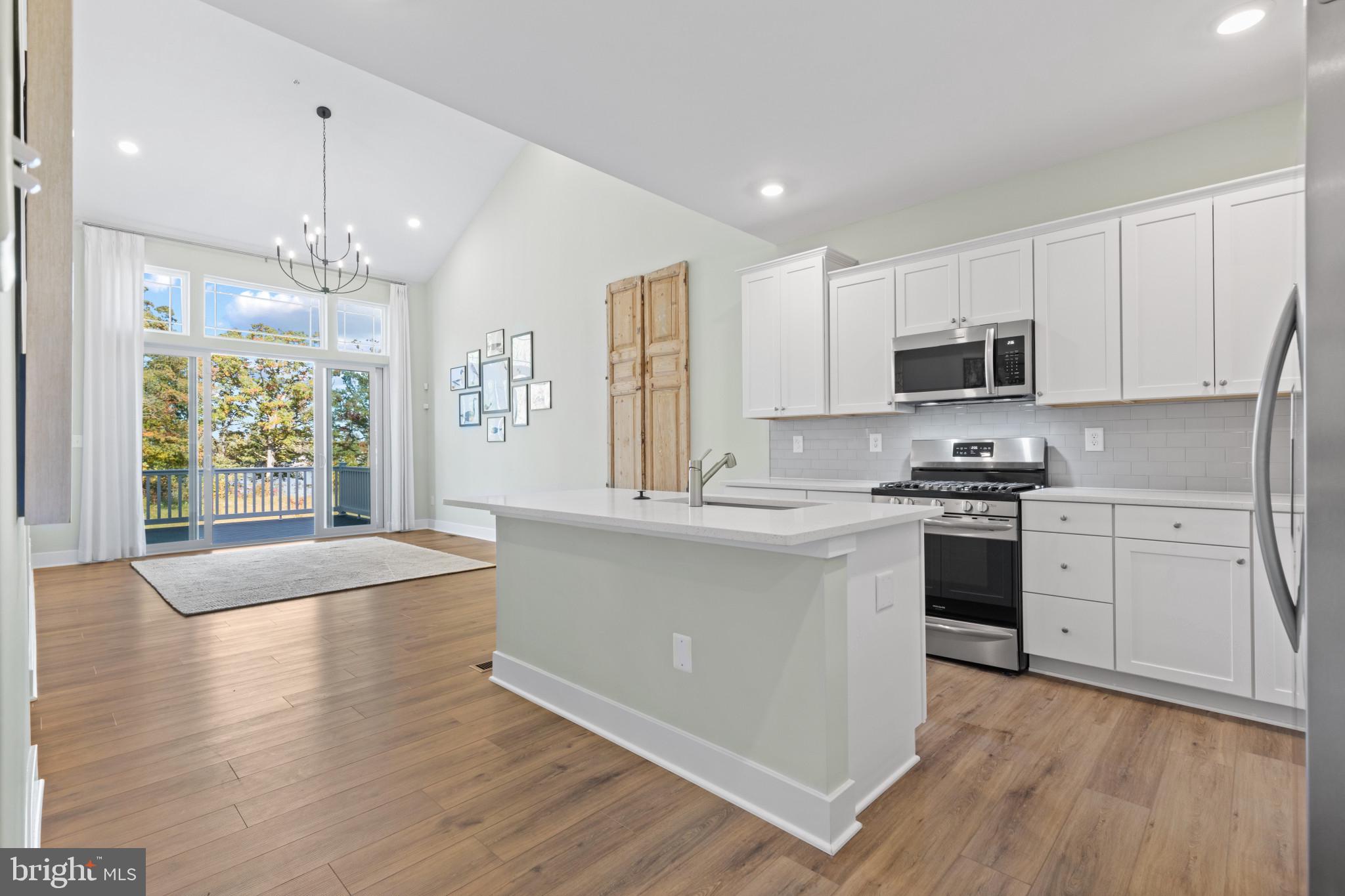 412 WATERS LANDING DR