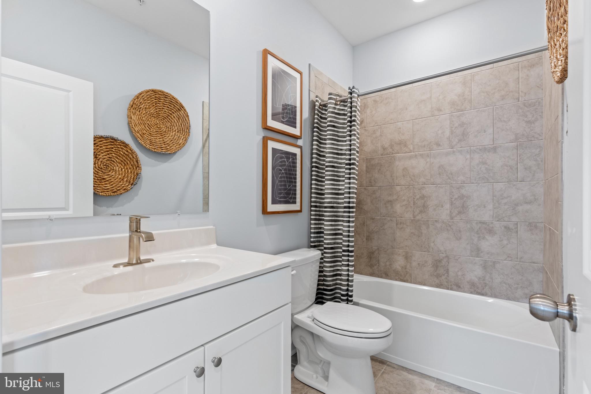 412 WATERS LANDING DR