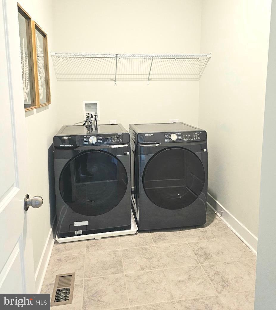 412 WATERS LANDING DR