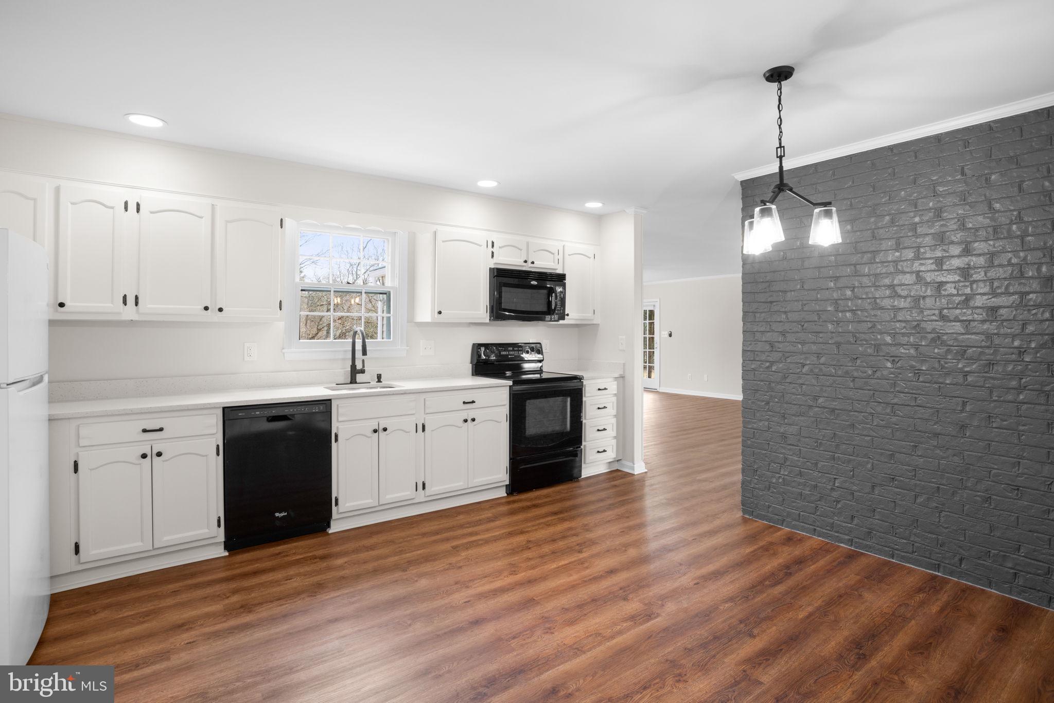 12807 Dulaney Valley Rd