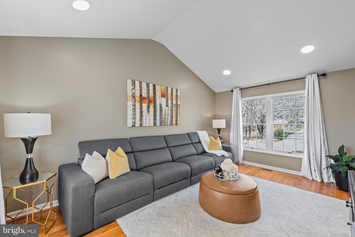 8817 Falcon Ridge Dr