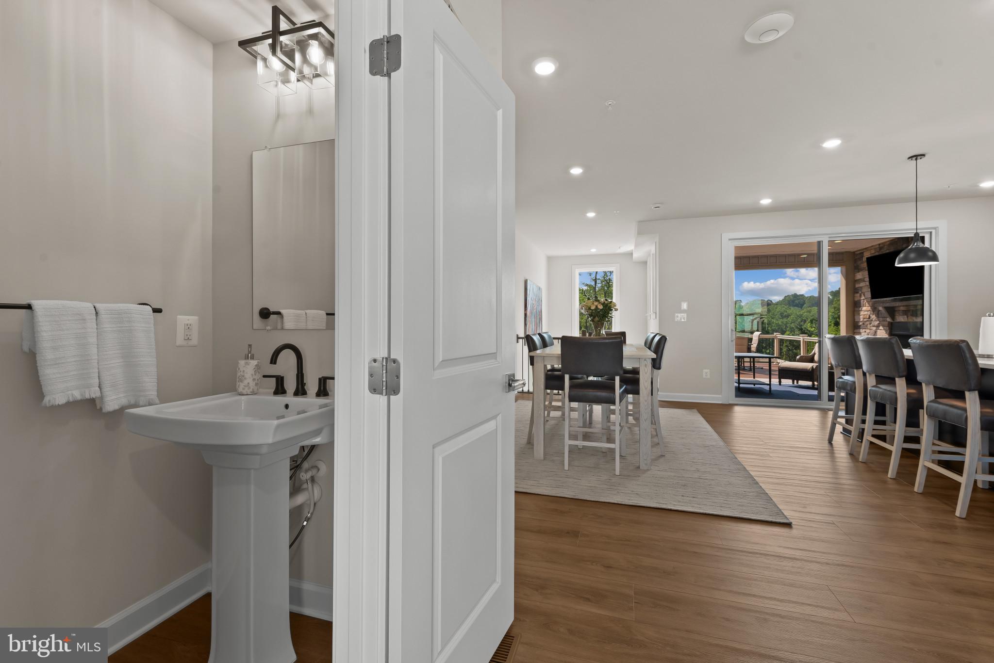 13837 Hunt Valley Ct