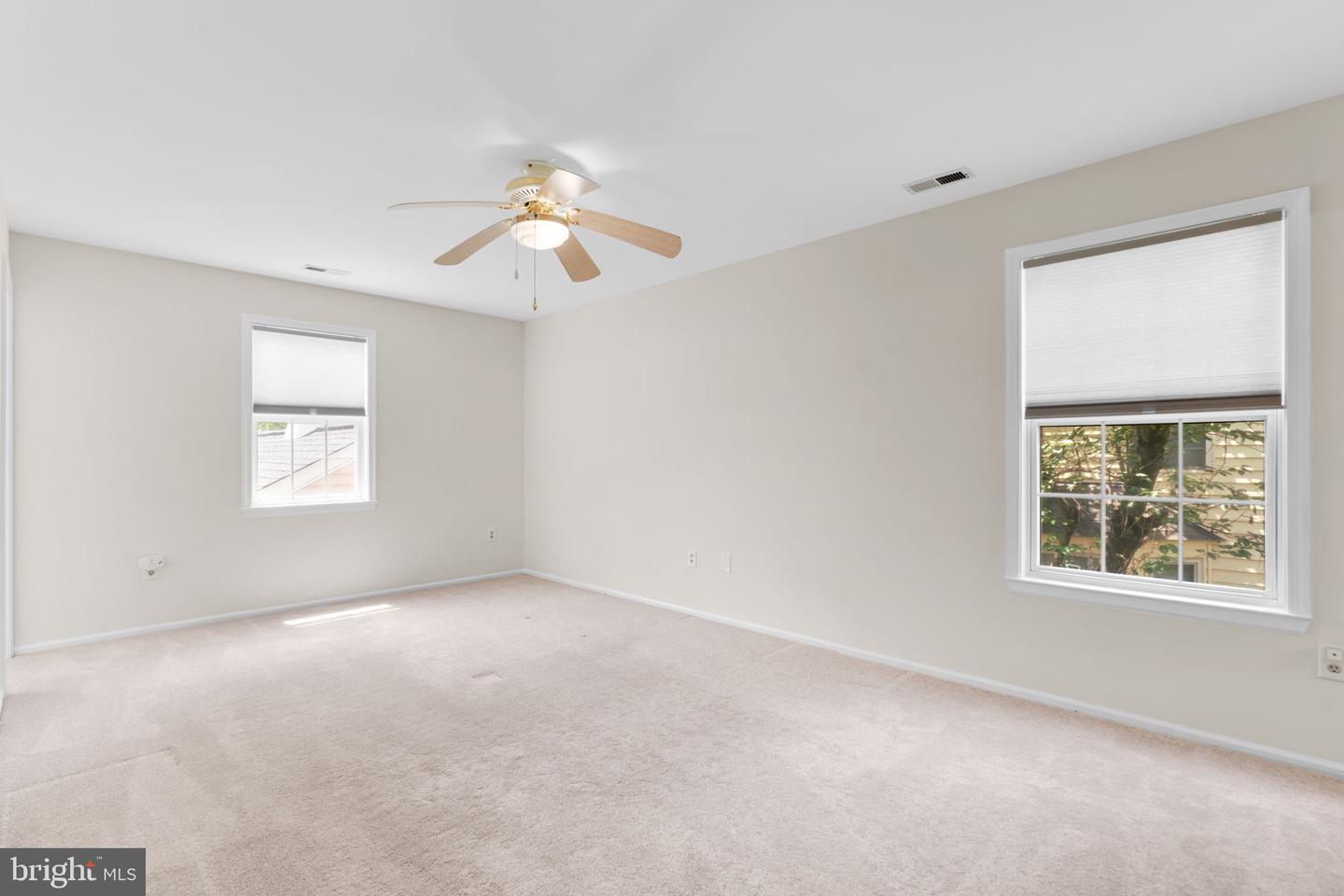 22 Saddlestone Ct