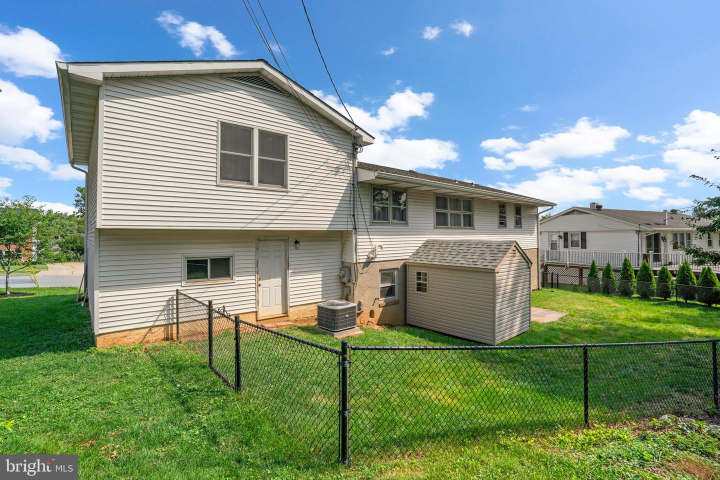 3 Weston Ct