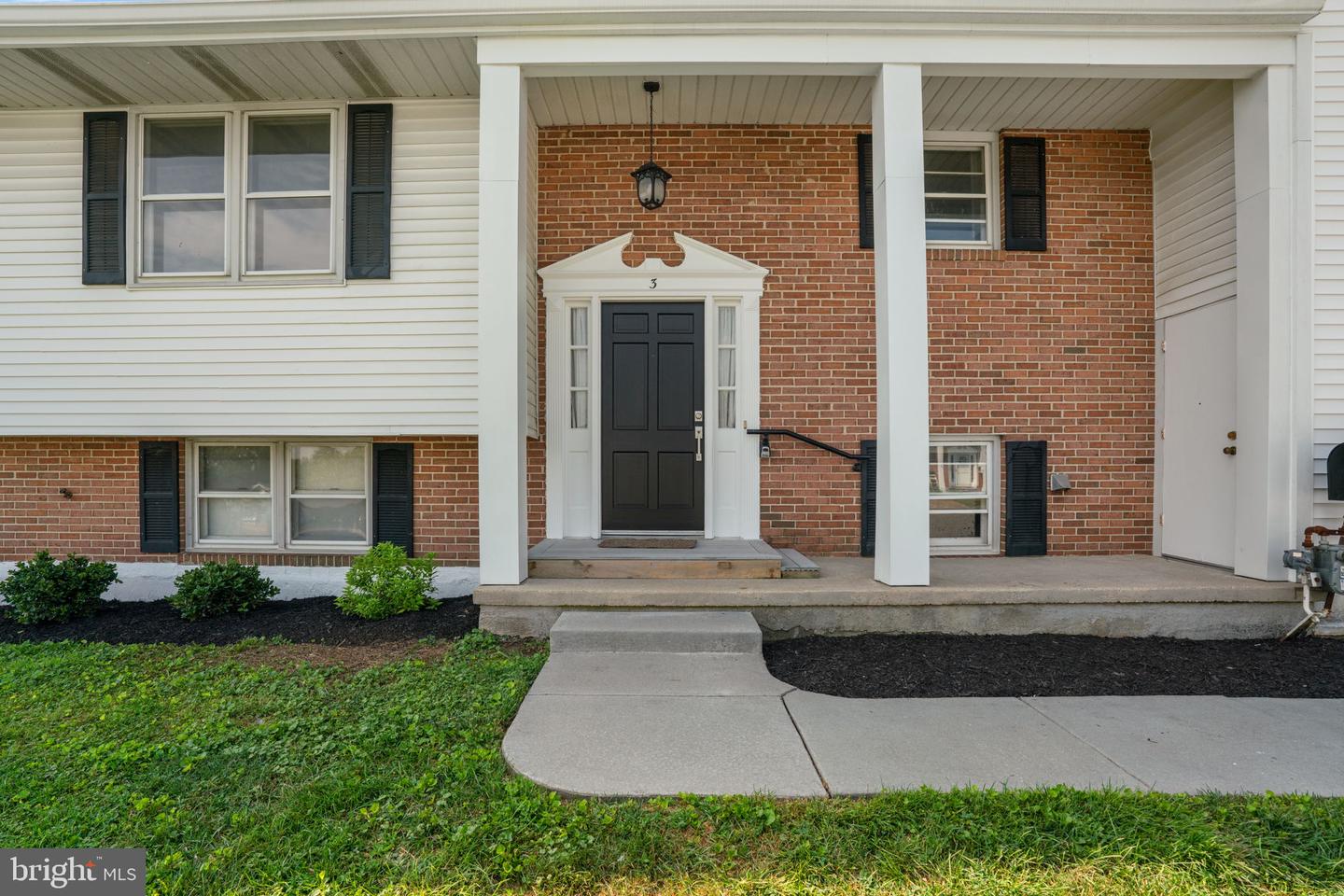 3 Weston Ct