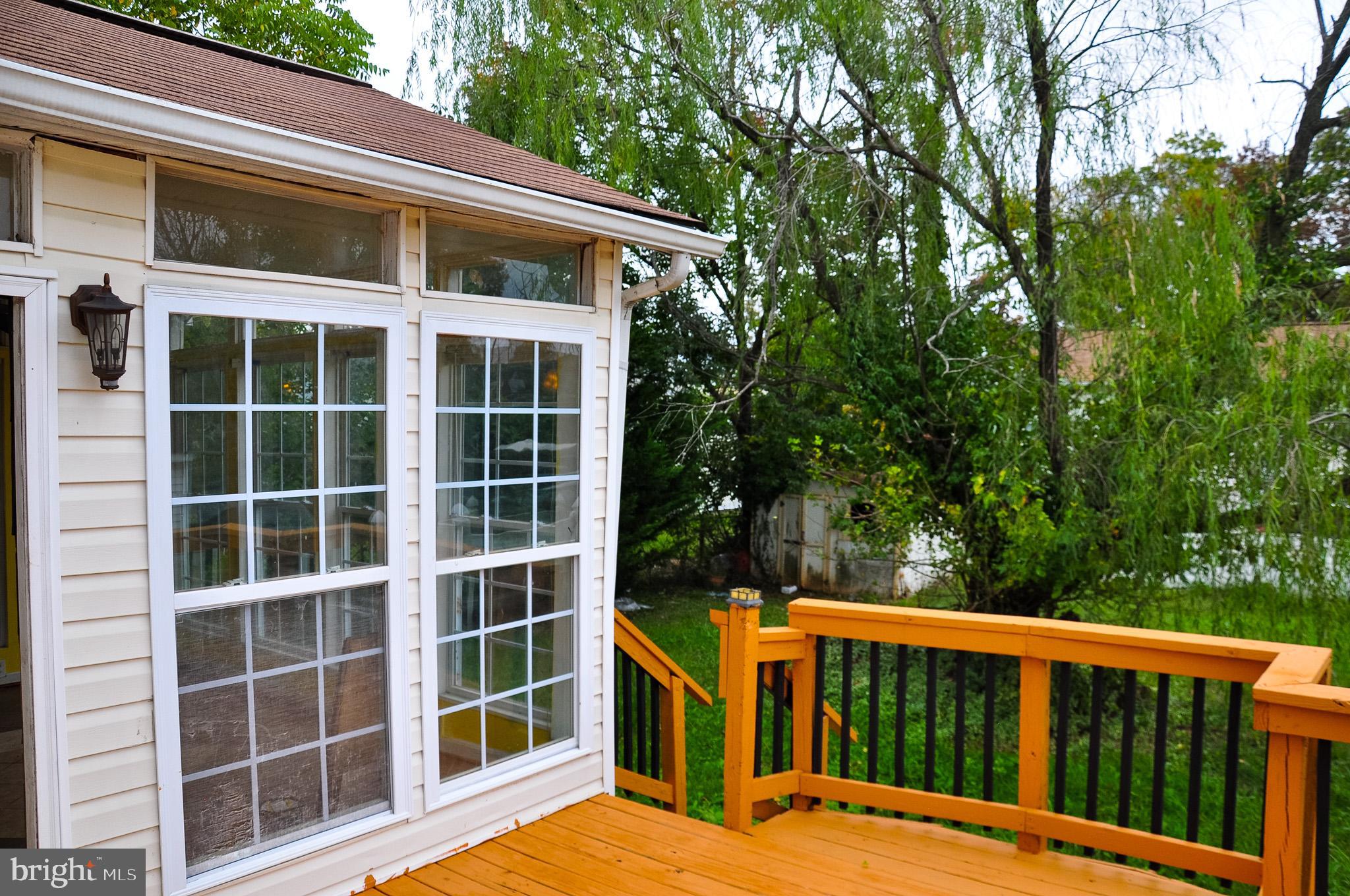 2031 FEATHERBED LANE