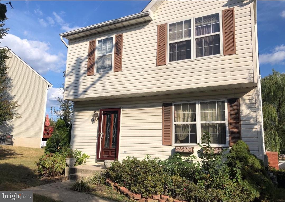 2031 FEATHERBED LANE