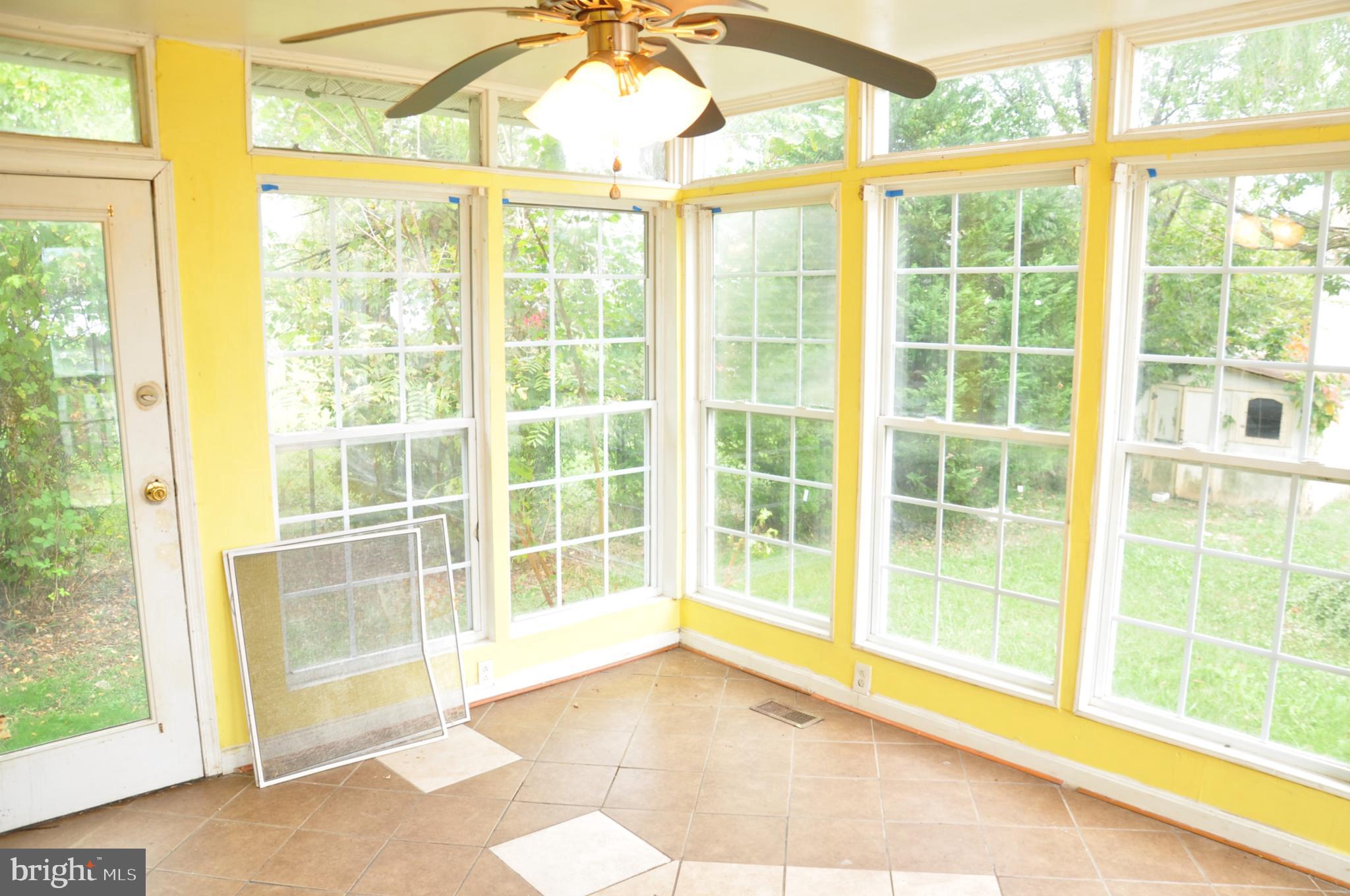 2031 FEATHERBED LANE