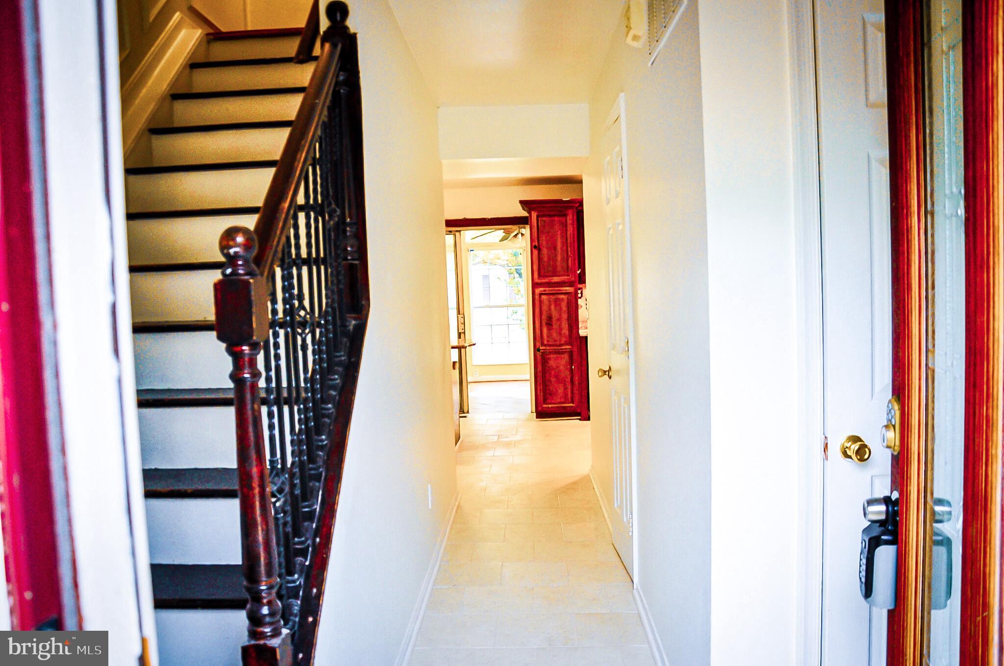 2031 FEATHERBED LANE