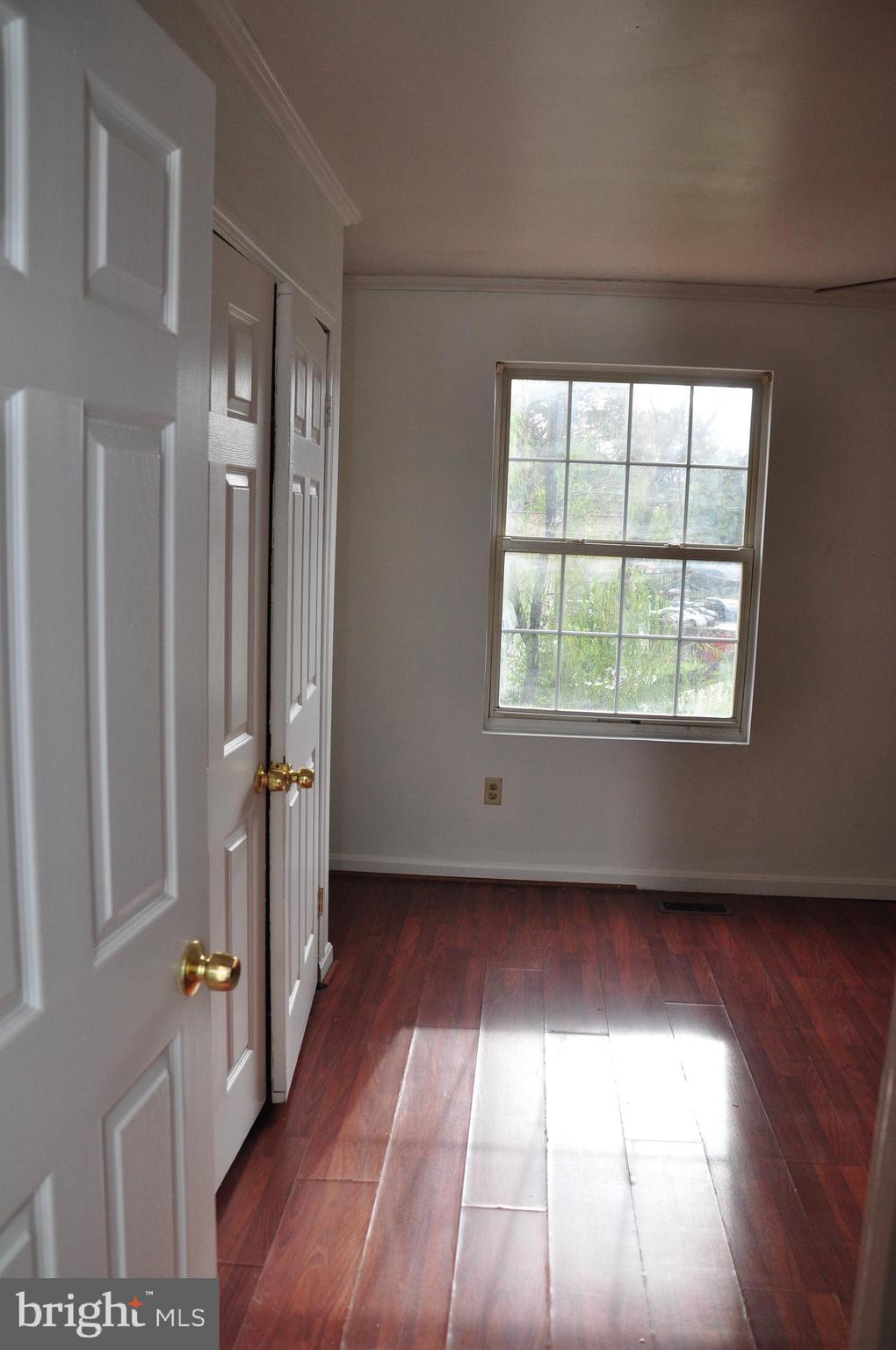 2031 FEATHERBED LANE