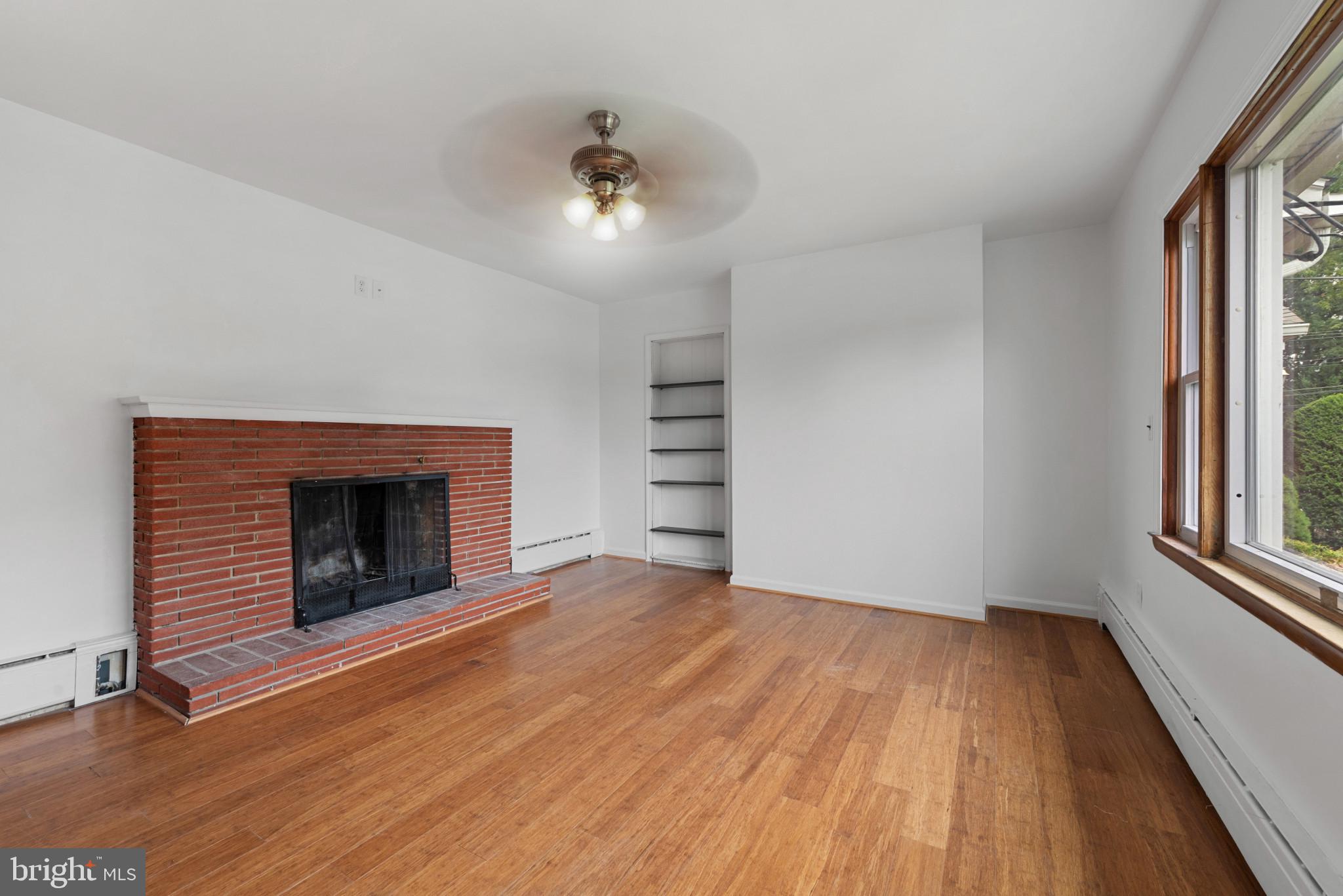 1900 MOUNTAIN AVENUE