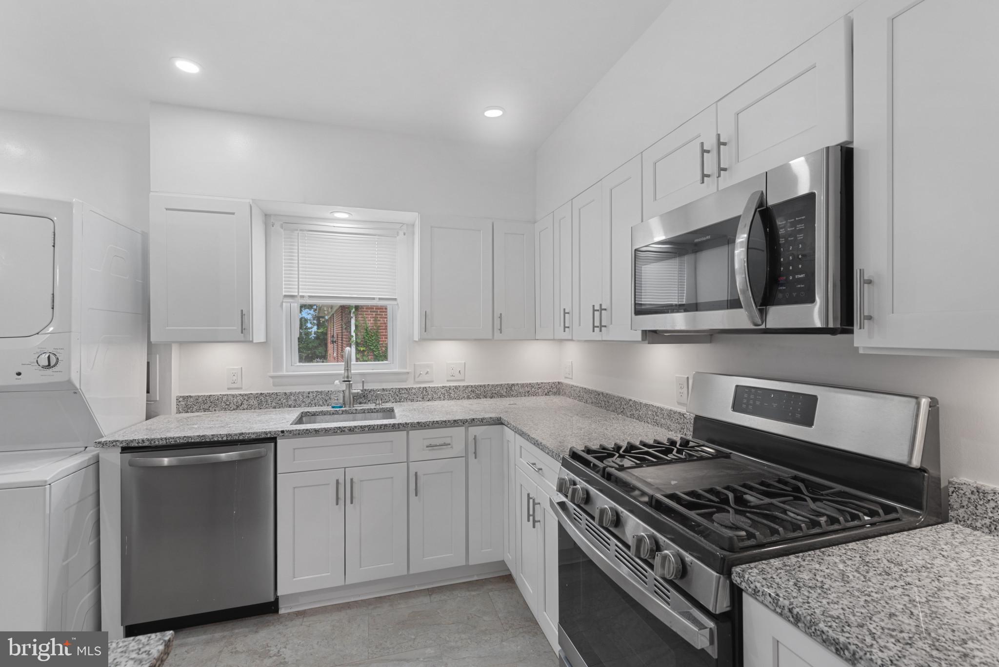 1900 MOUNTAIN AVENUE