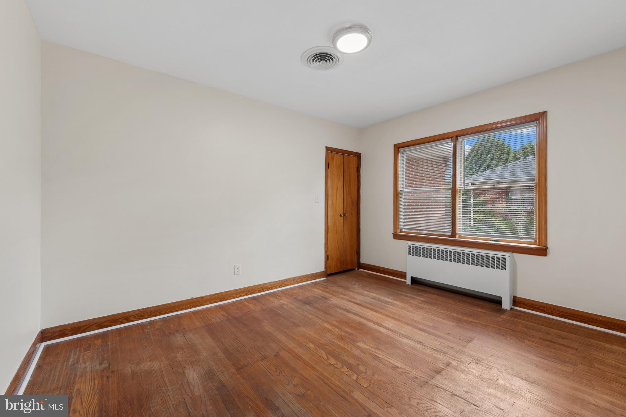 1900 MOUNTAIN AVENUE