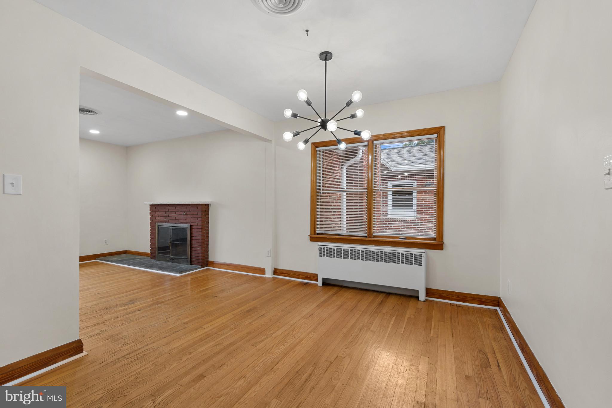 1900 MOUNTAIN AVENUE