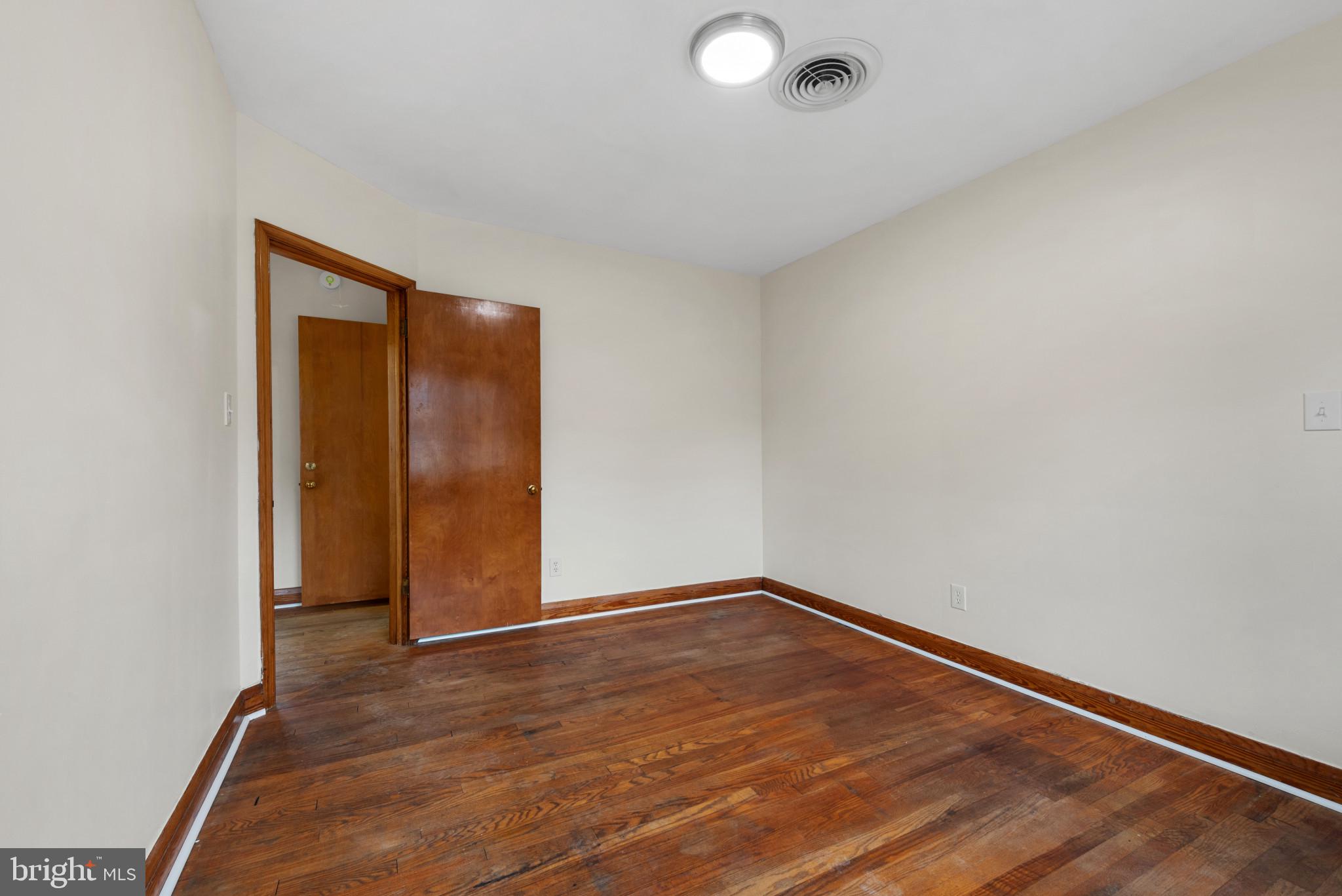 1900 MOUNTAIN AVENUE