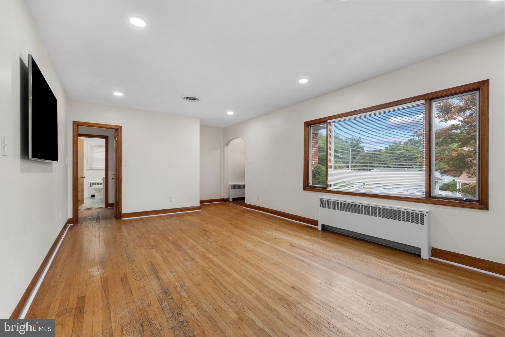 1900 MOUNTAIN AVENUE