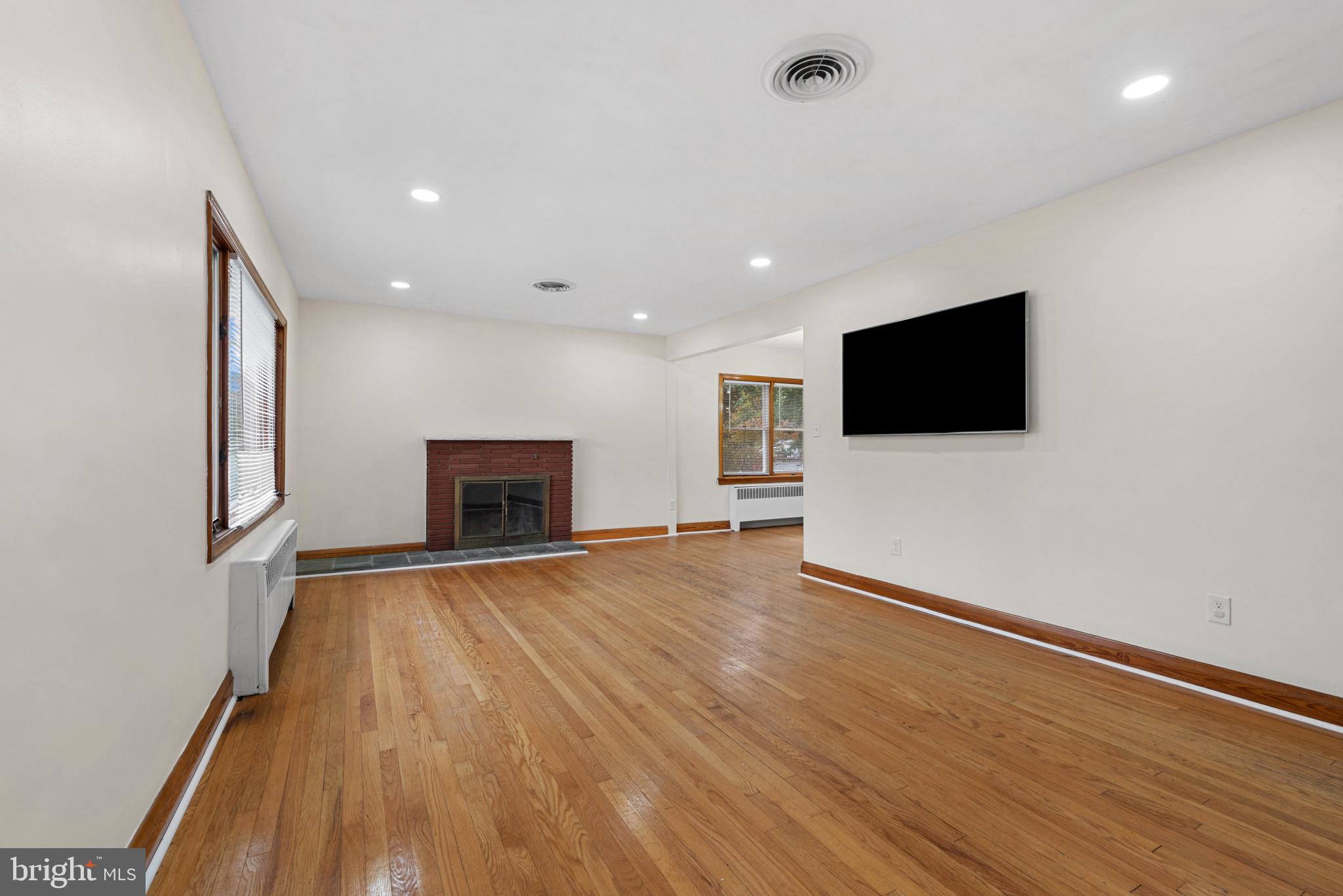 1900 MOUNTAIN AVENUE