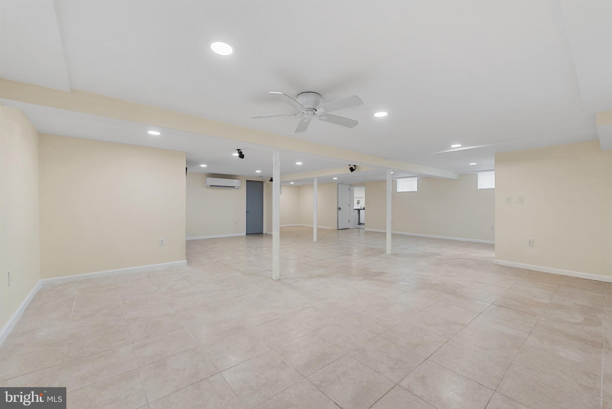 1900 MOUNTAIN AVENUE