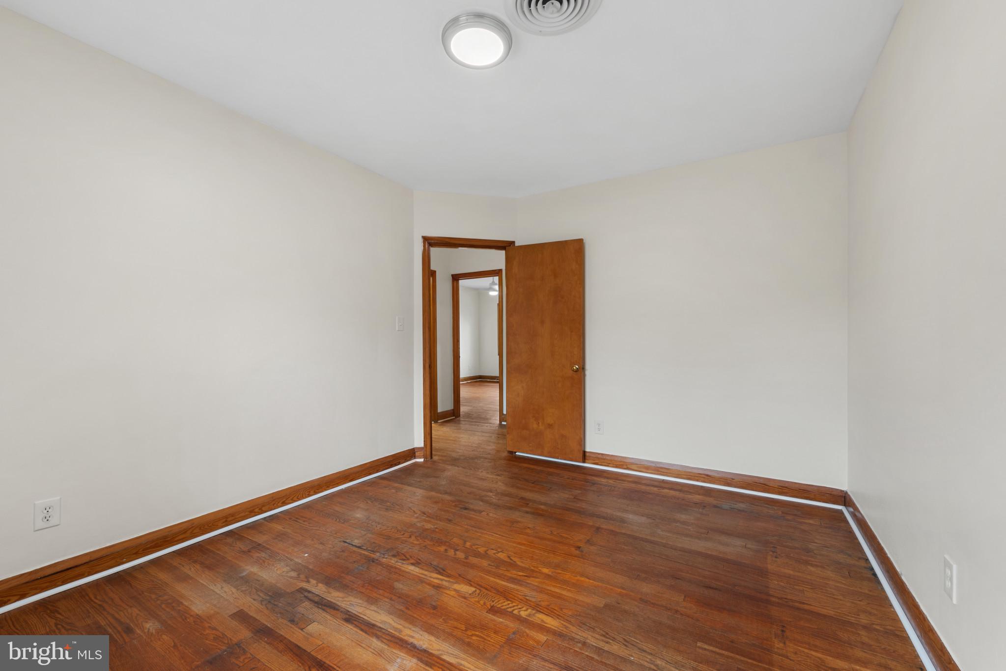 1900 MOUNTAIN AVENUE