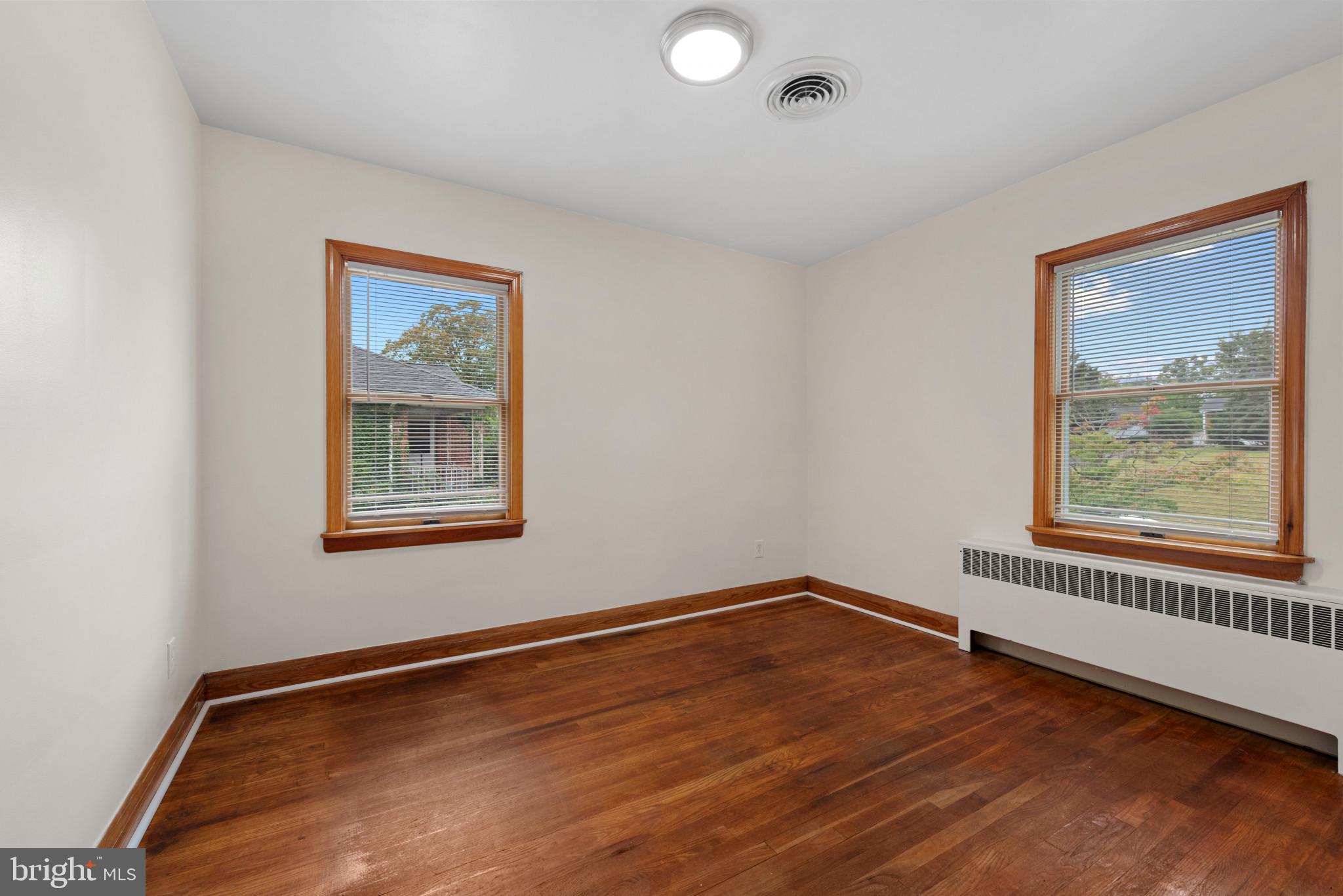 1900 MOUNTAIN AVENUE