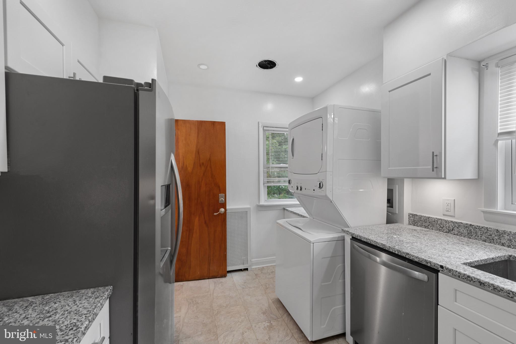 1900 MOUNTAIN AVENUE