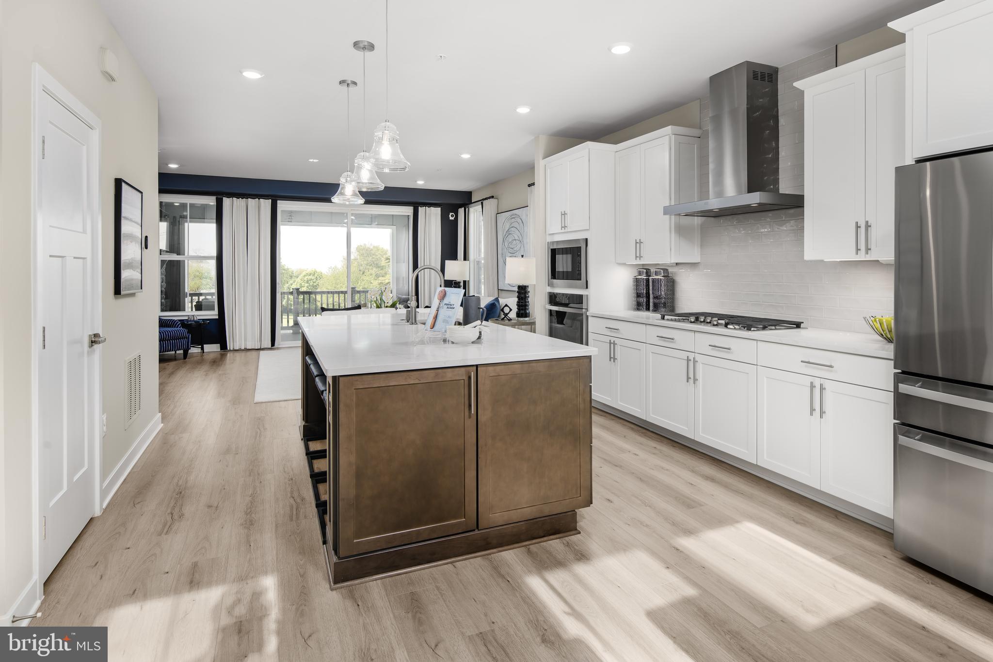 6623 GREENLEIGH AVENUE