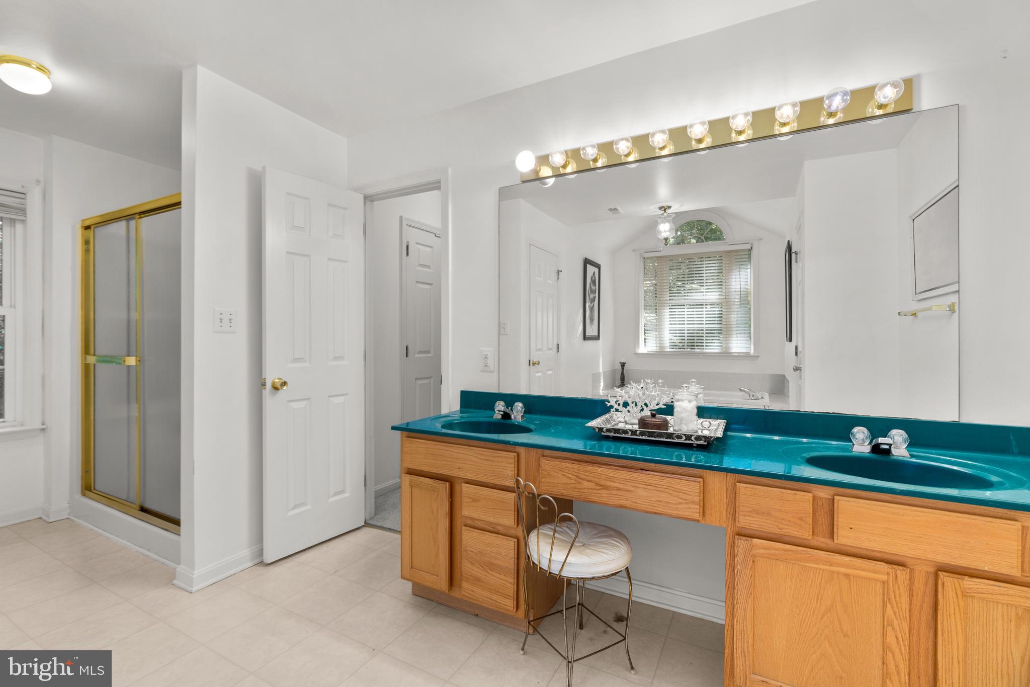 11928 LYONS GLEN COURT