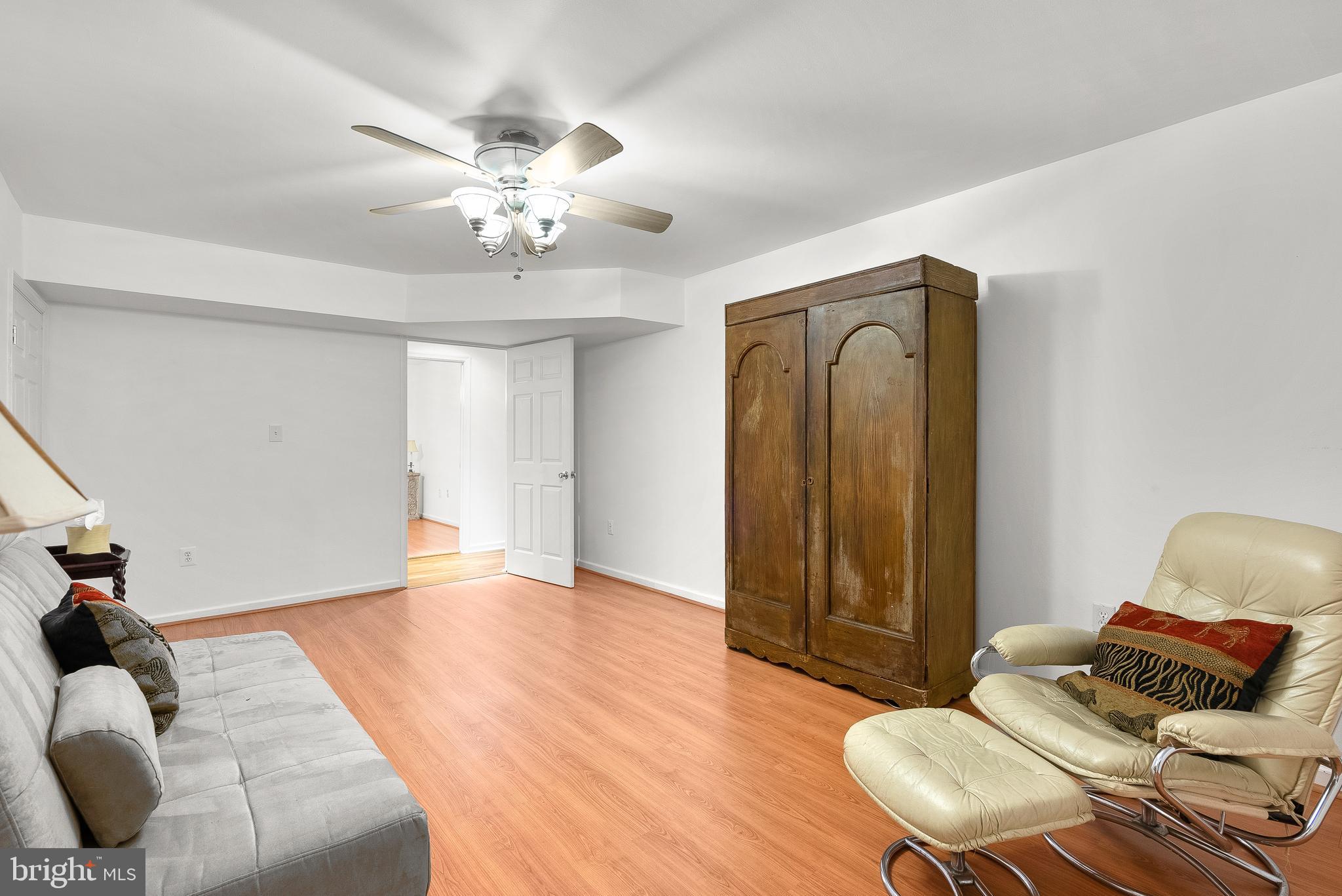 11928 LYONS GLEN COURT