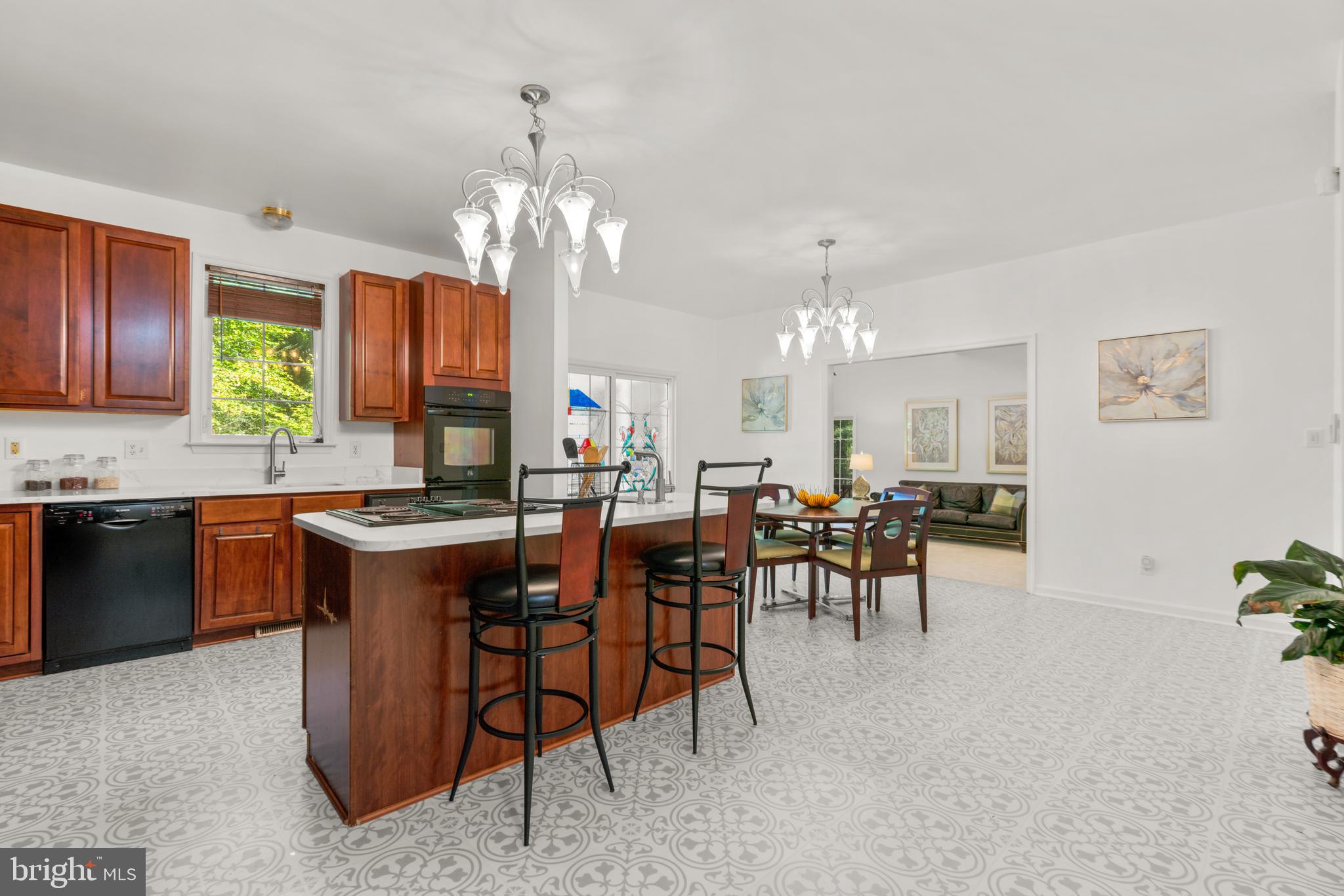 11928 LYONS GLEN COURT