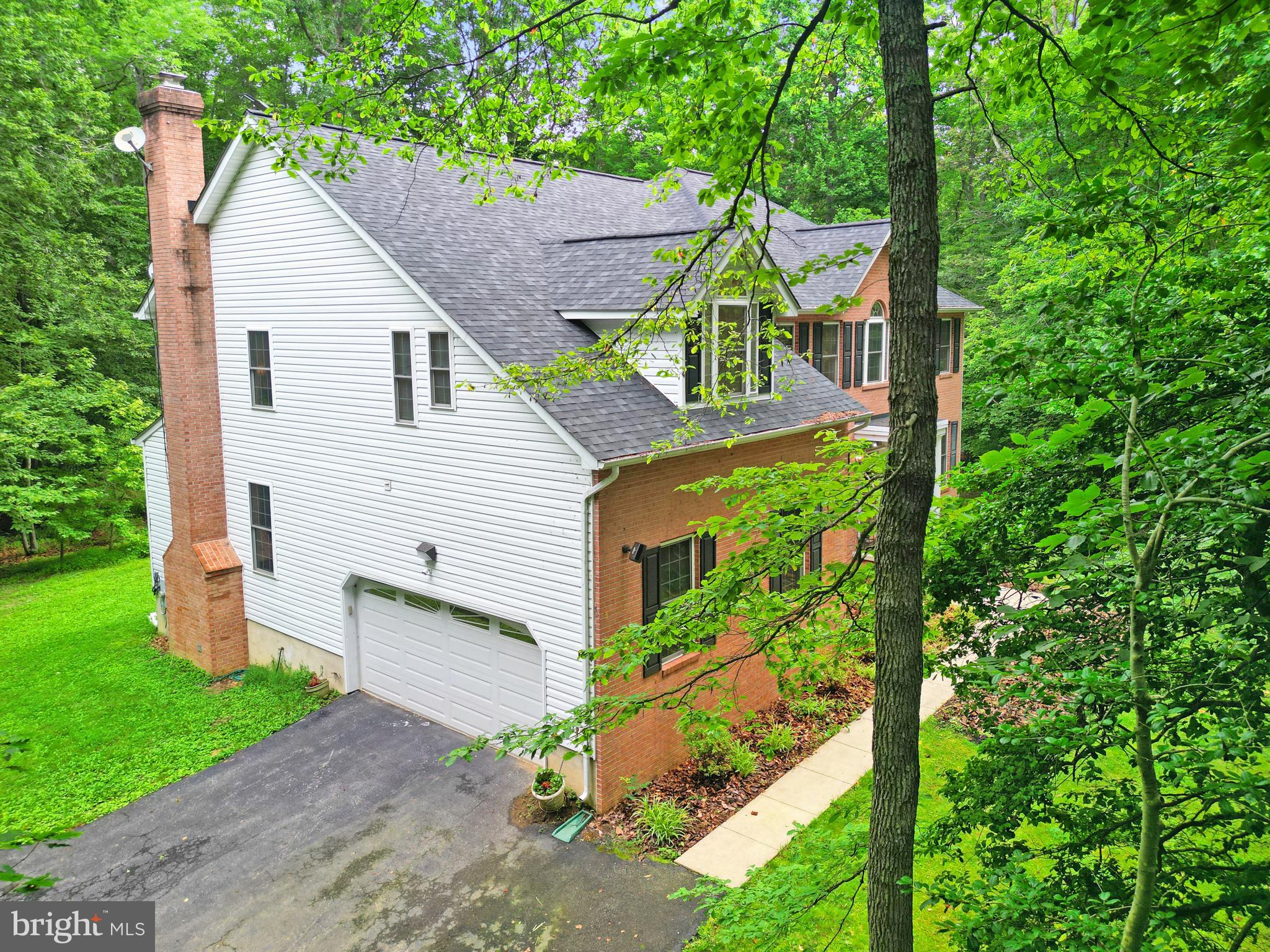 11928 LYONS GLEN COURT