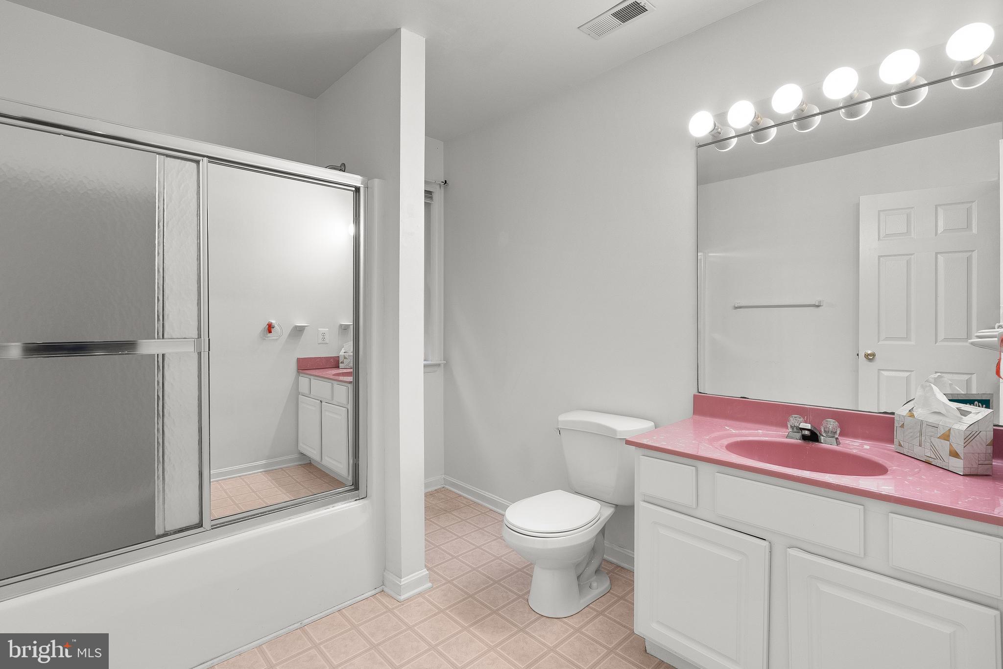 11928 LYONS GLEN COURT