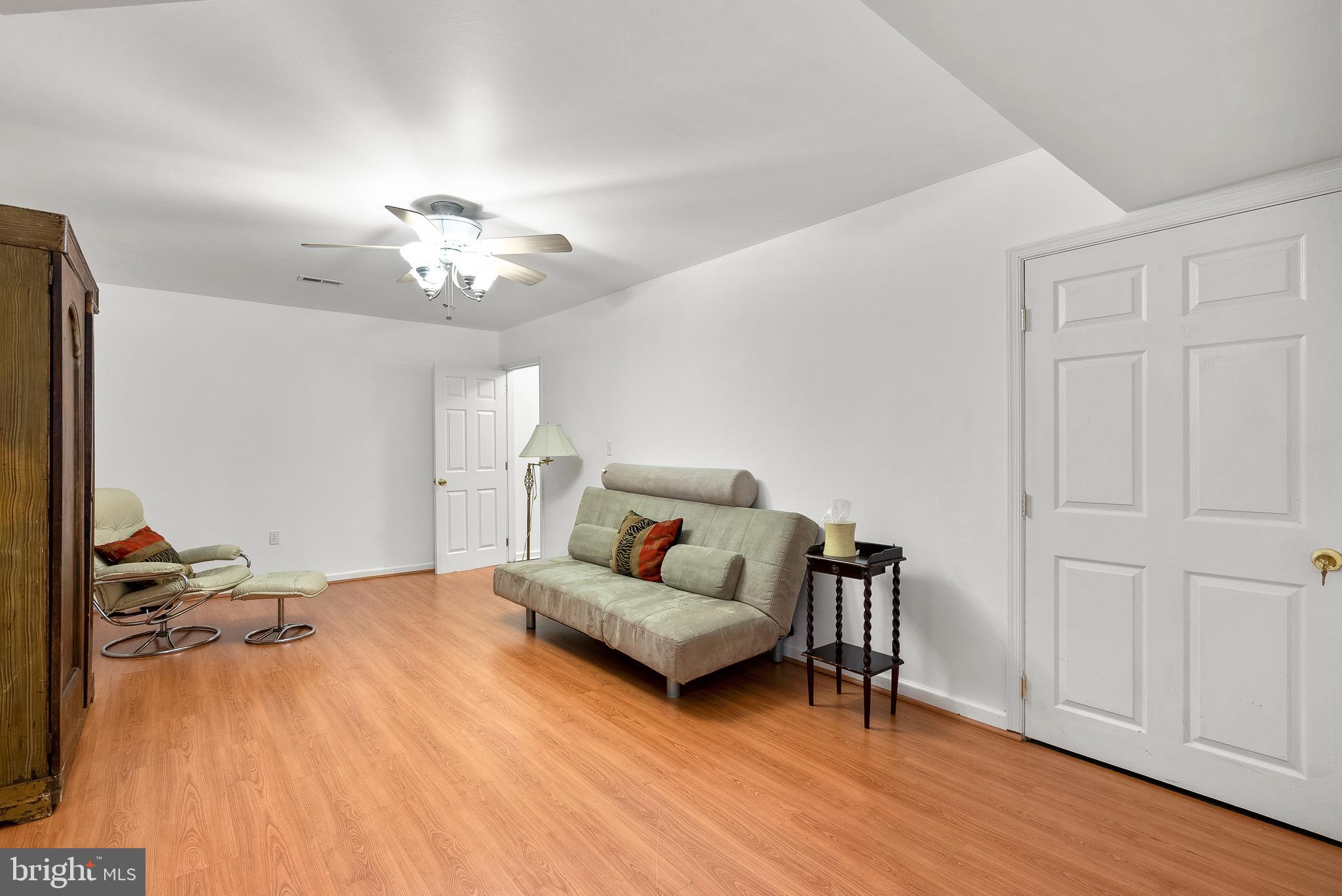 11928 LYONS GLEN COURT