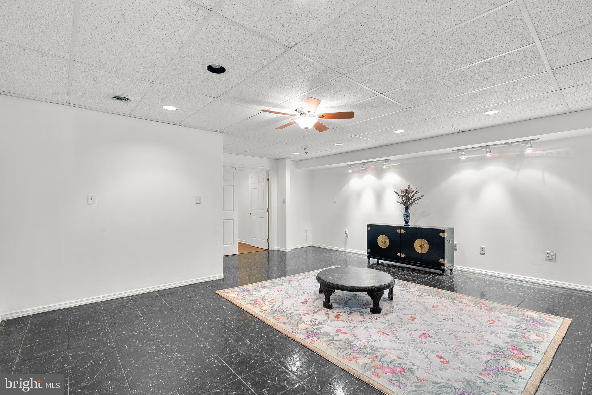 11928 LYONS GLEN COURT