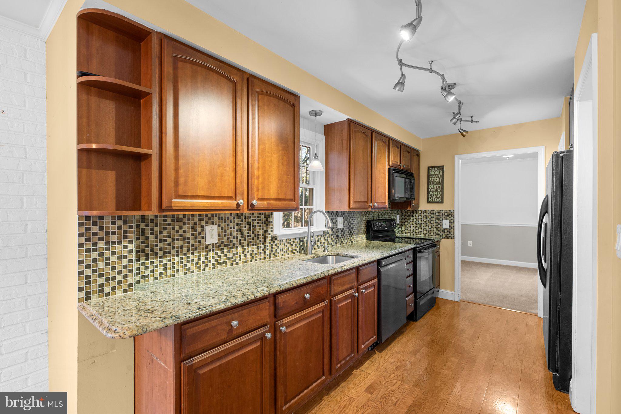 5390 View Point COURT