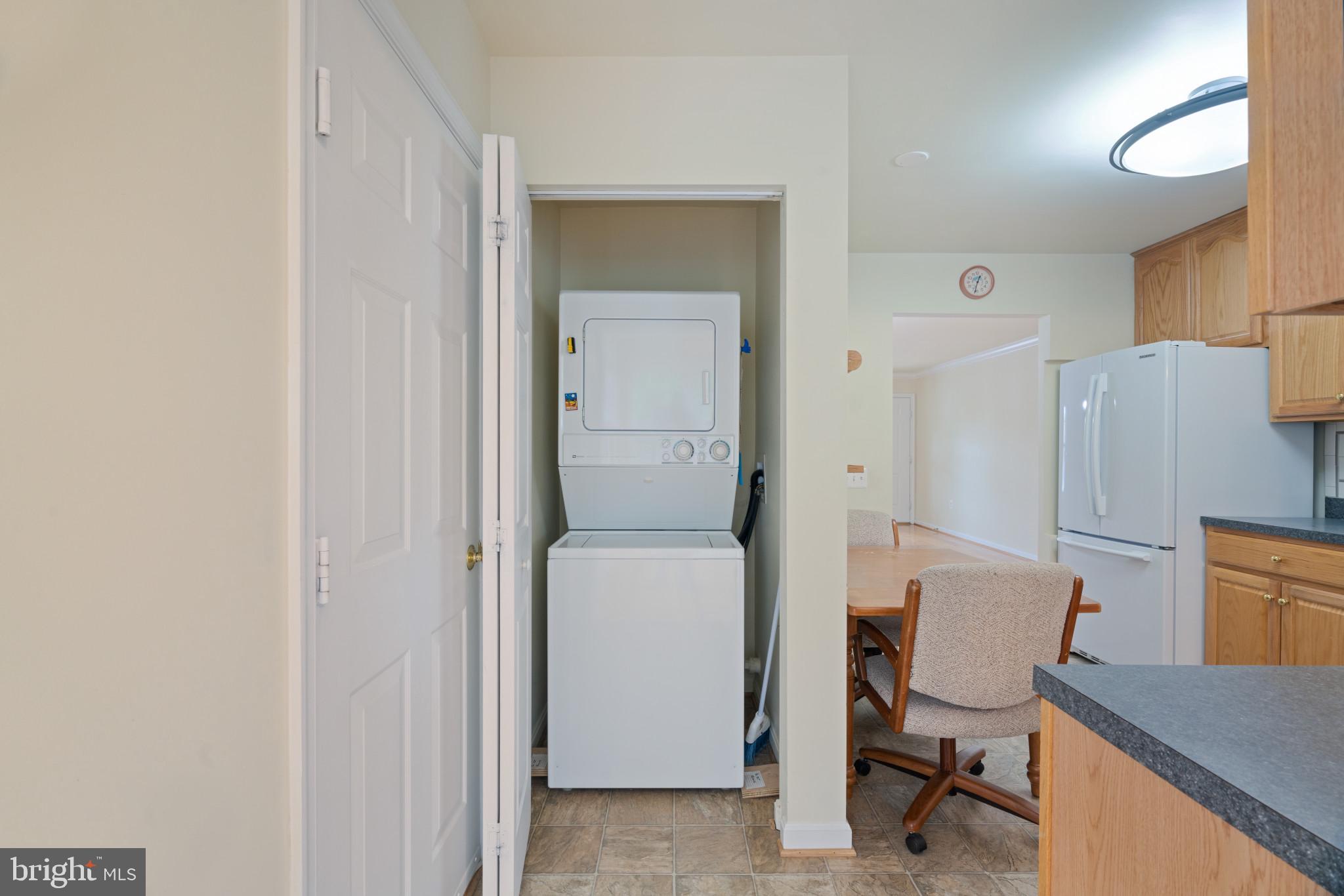 906 Roller Coaster Ct