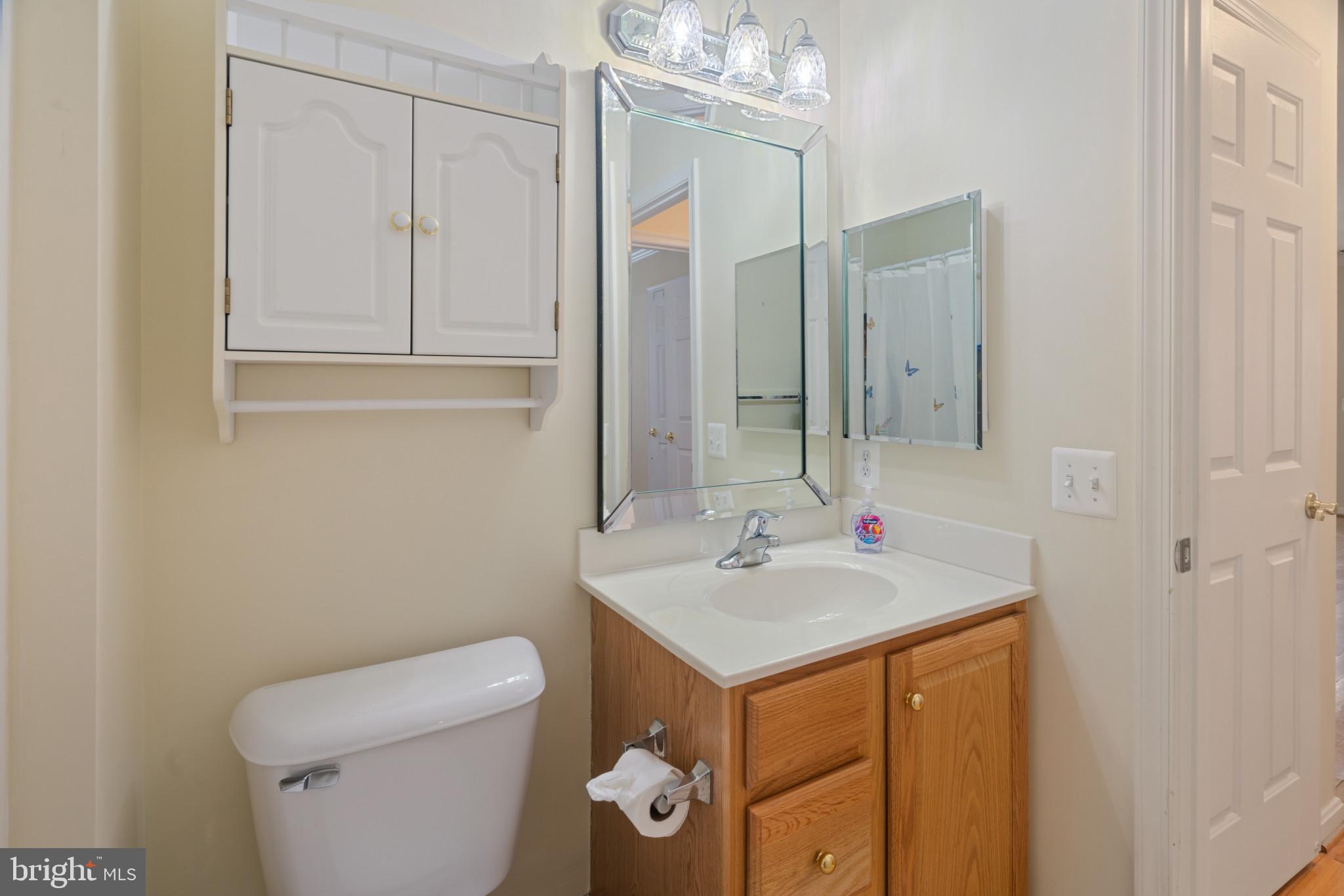 906 Roller Coaster Ct