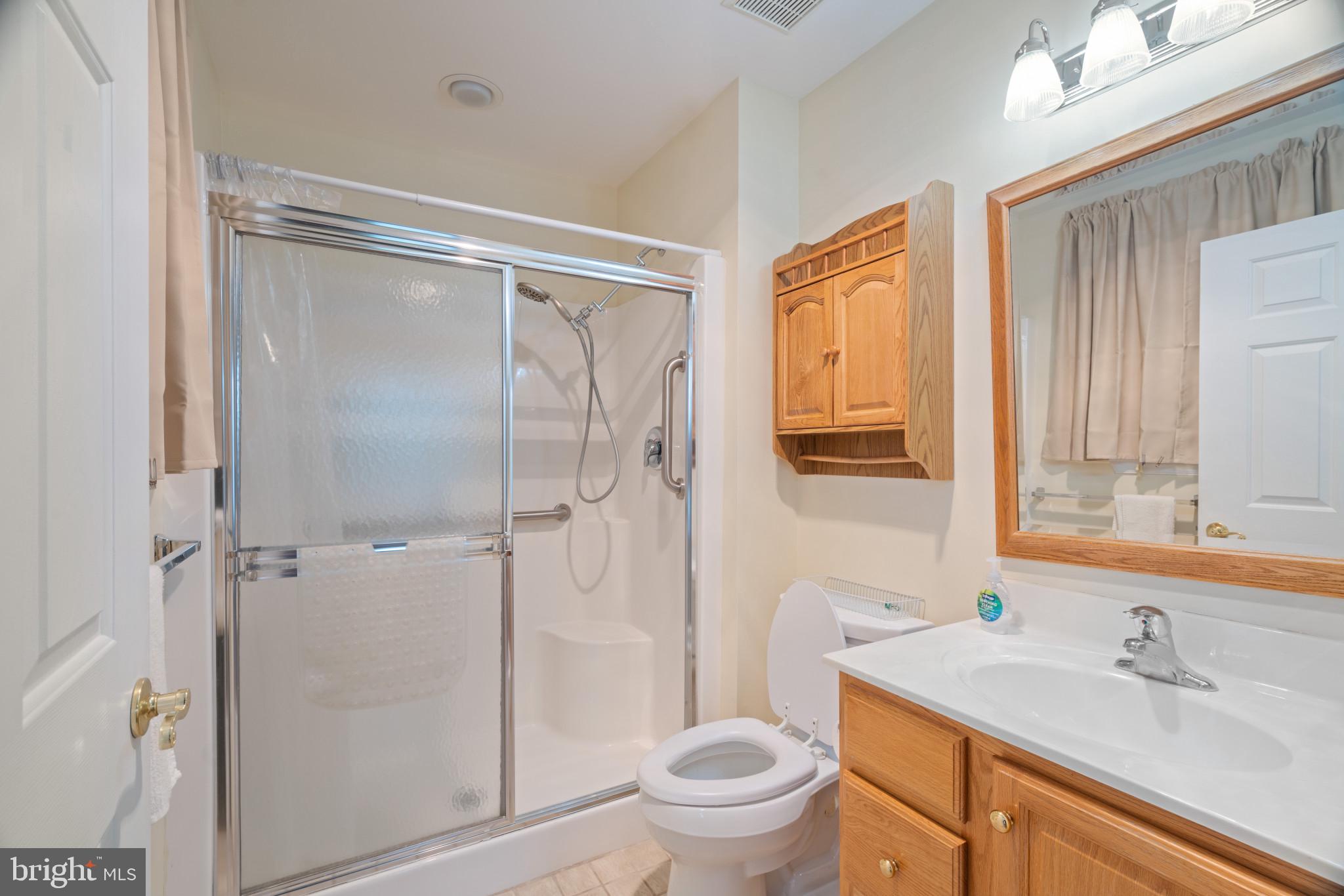 906 Roller Coaster Ct