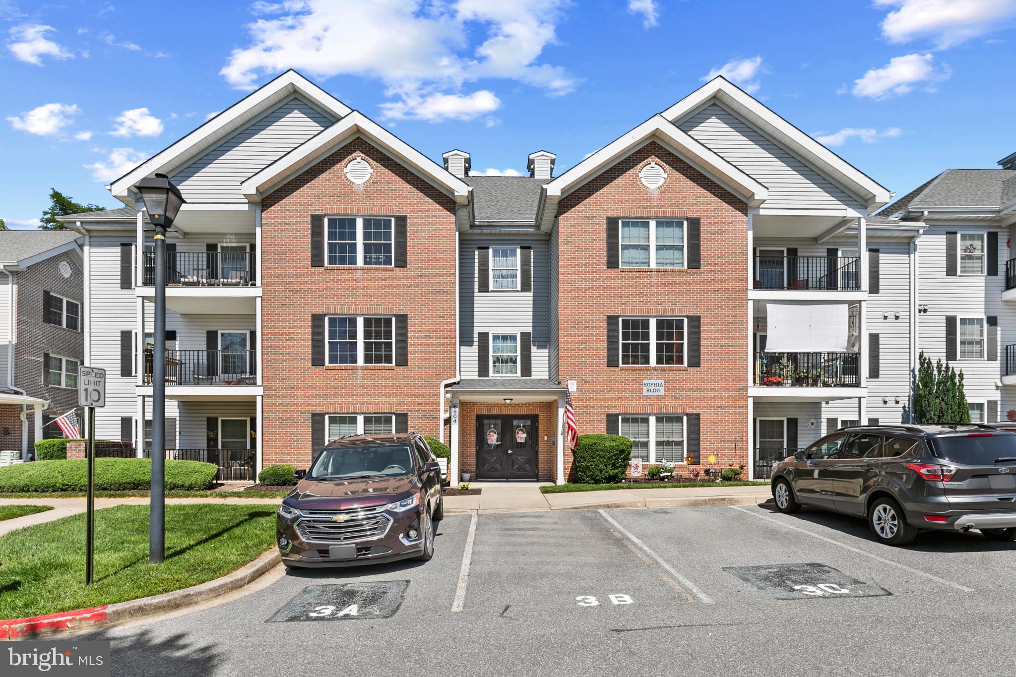 6504 Ridenour Way E #2c