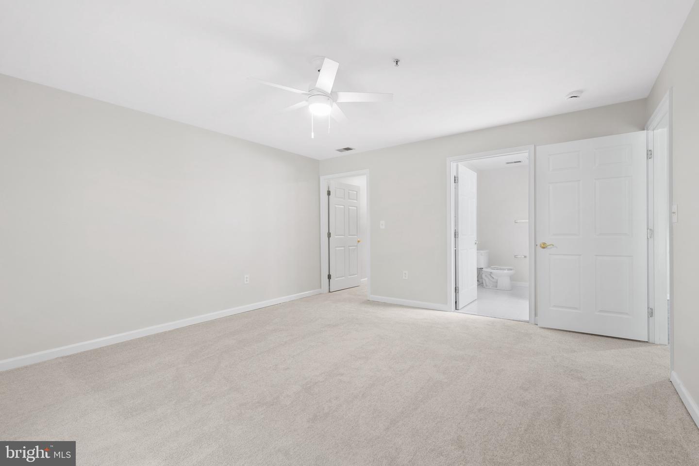 6504 Ridenour Way E #2c