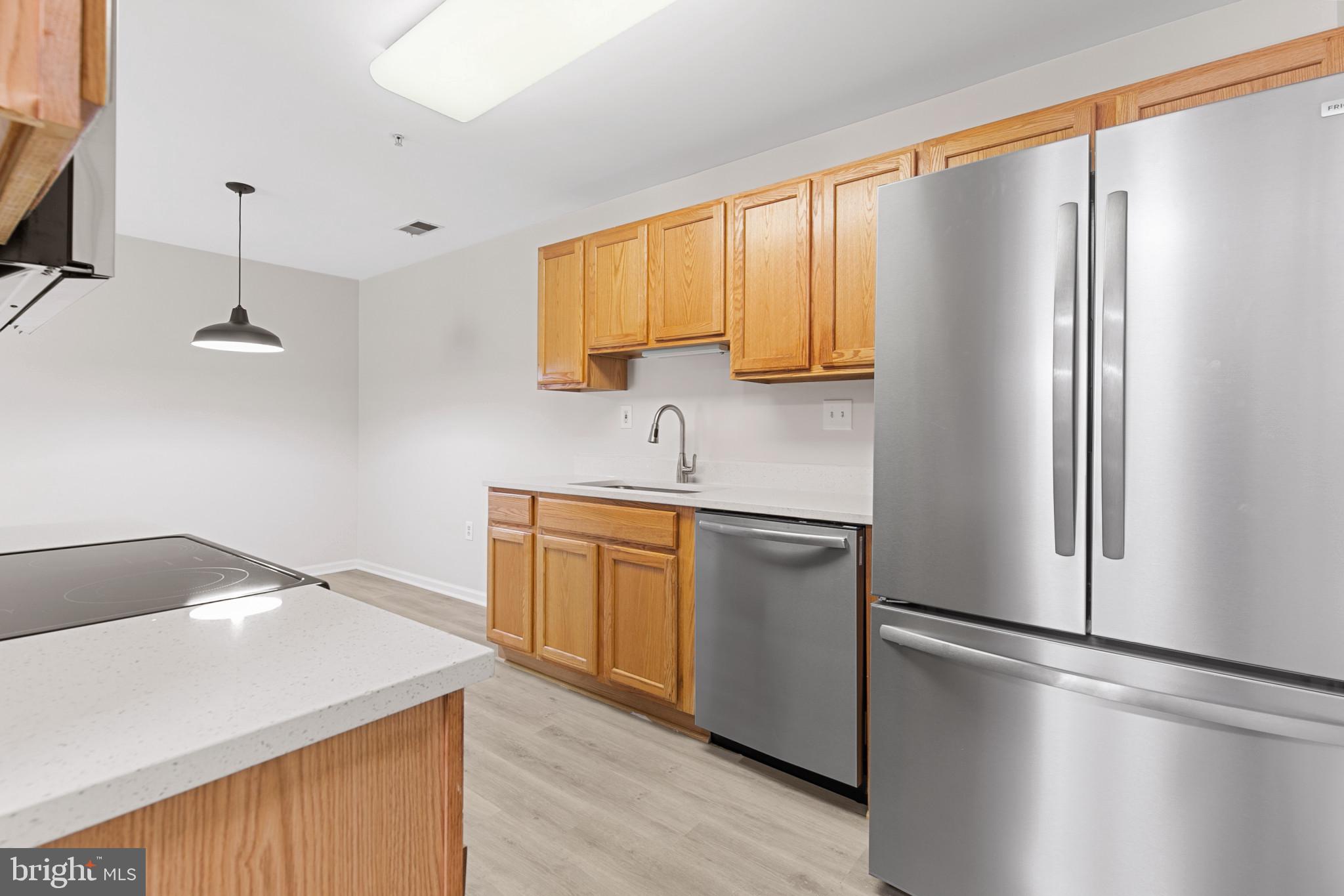 6504 Ridenour Way E #2c