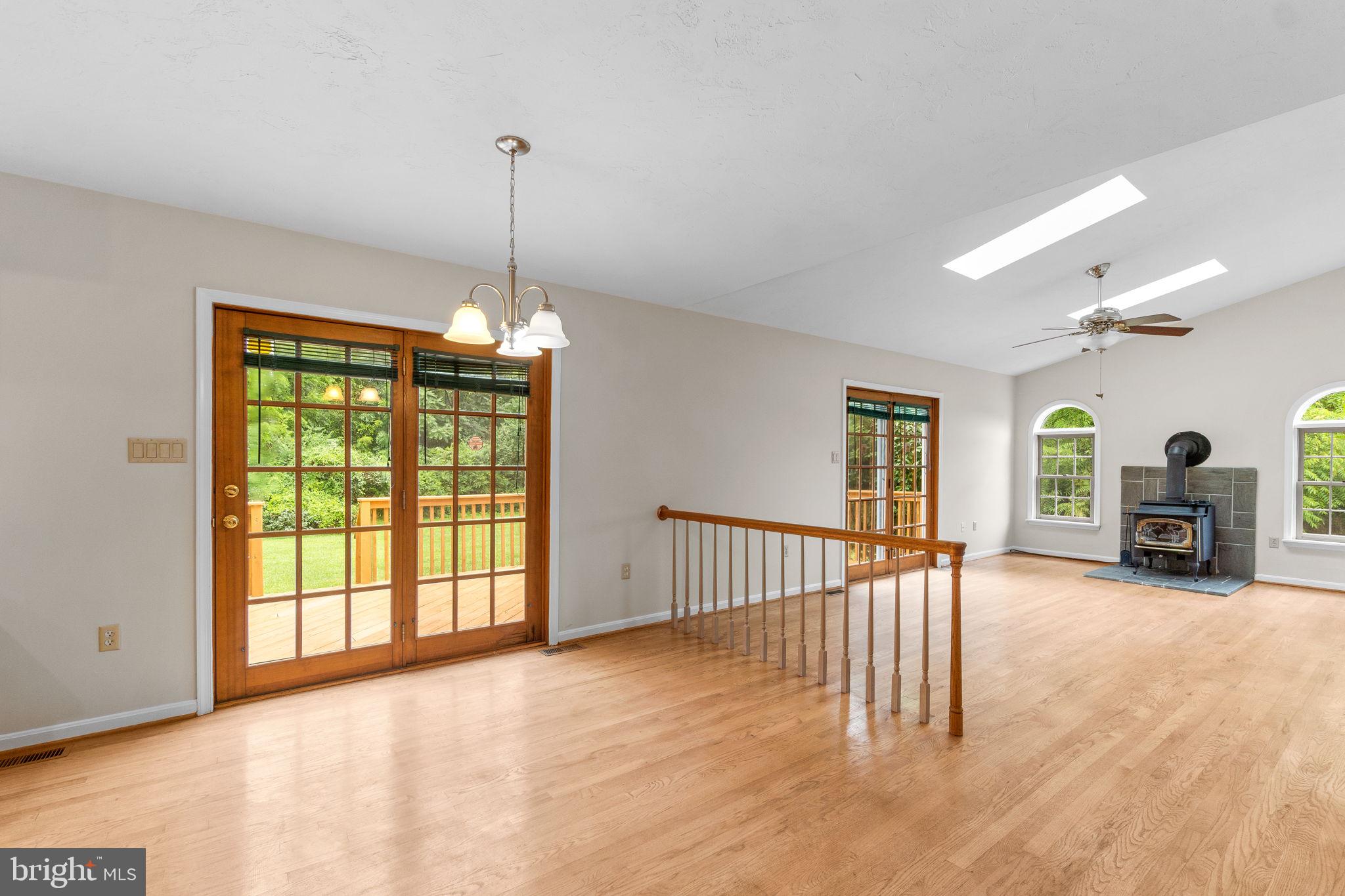 1282 Humbert Schoolhouse Rd