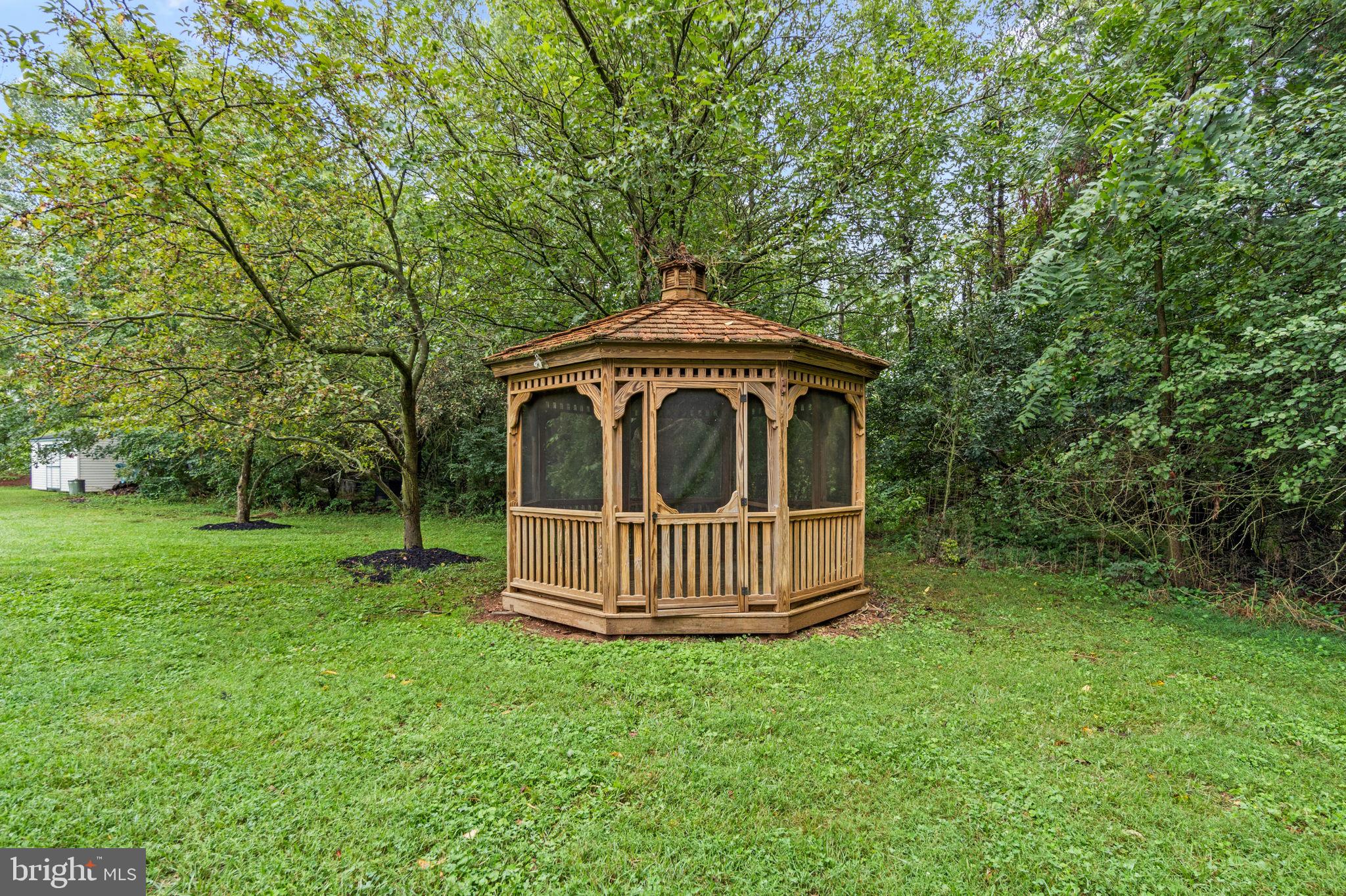 1282 Humbert Schoolhouse Rd