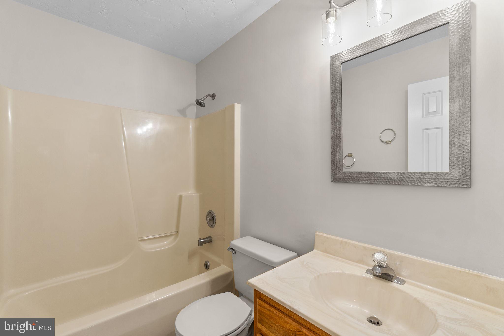 1282 Humbert Schoolhouse Rd