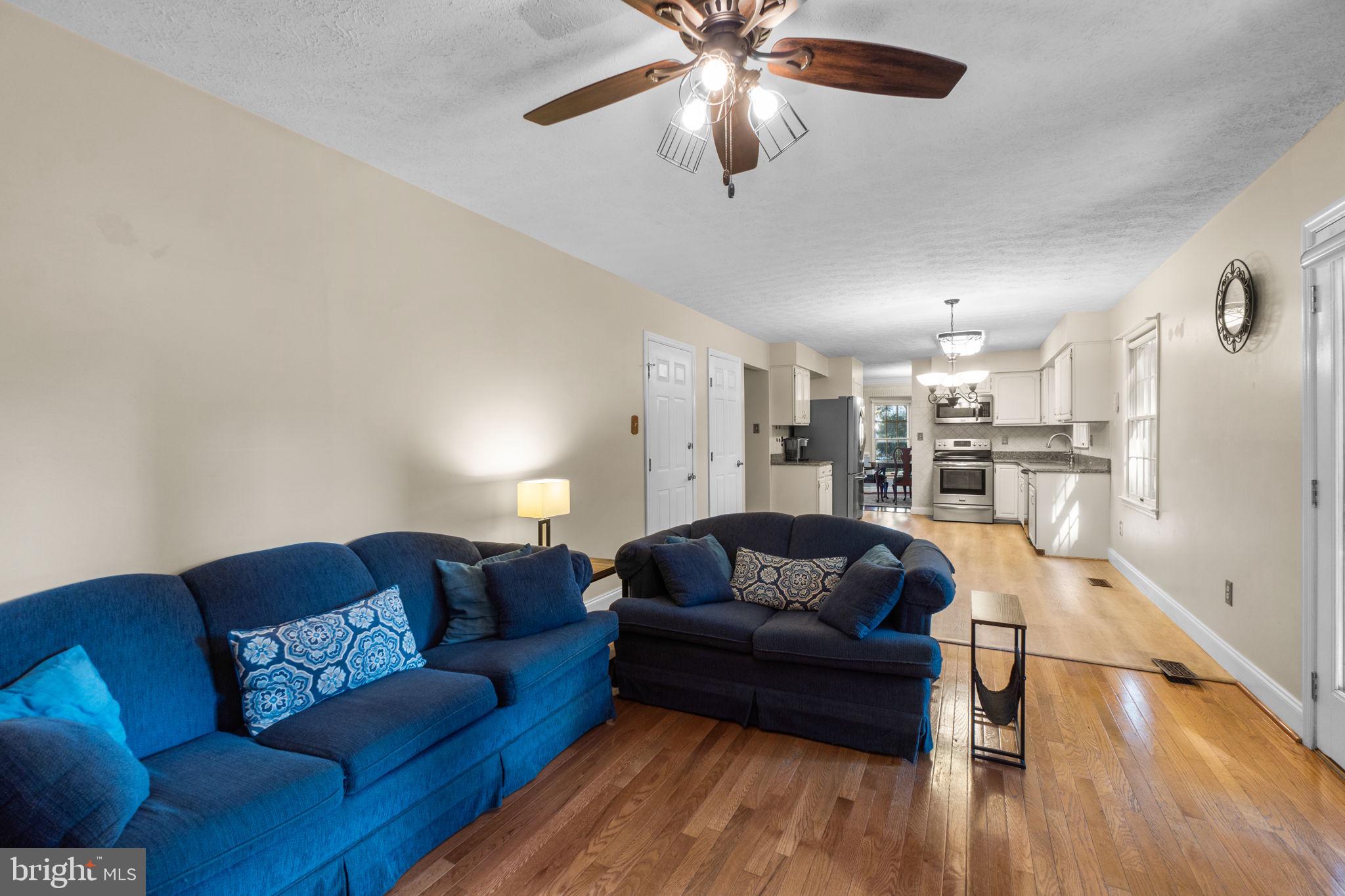 1695 King Richard Rd