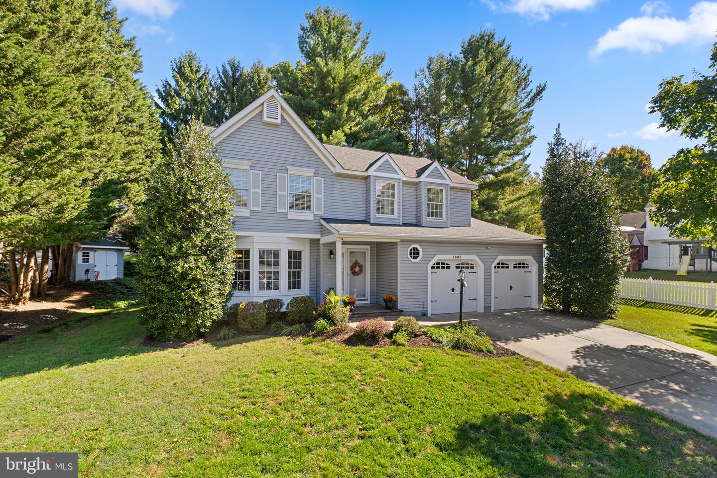 1695 King Richard Rd